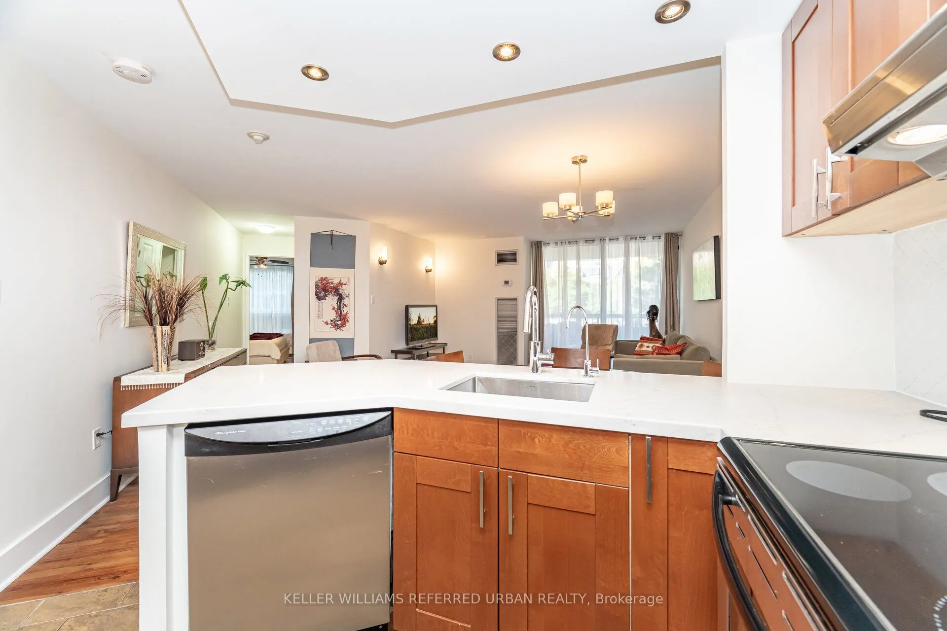 77 Maitland Place, #107