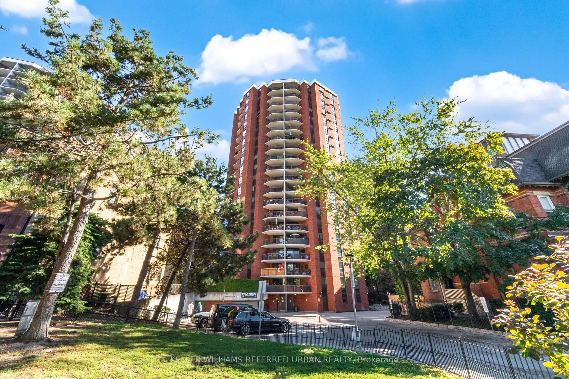 77 Maitland Place, #107