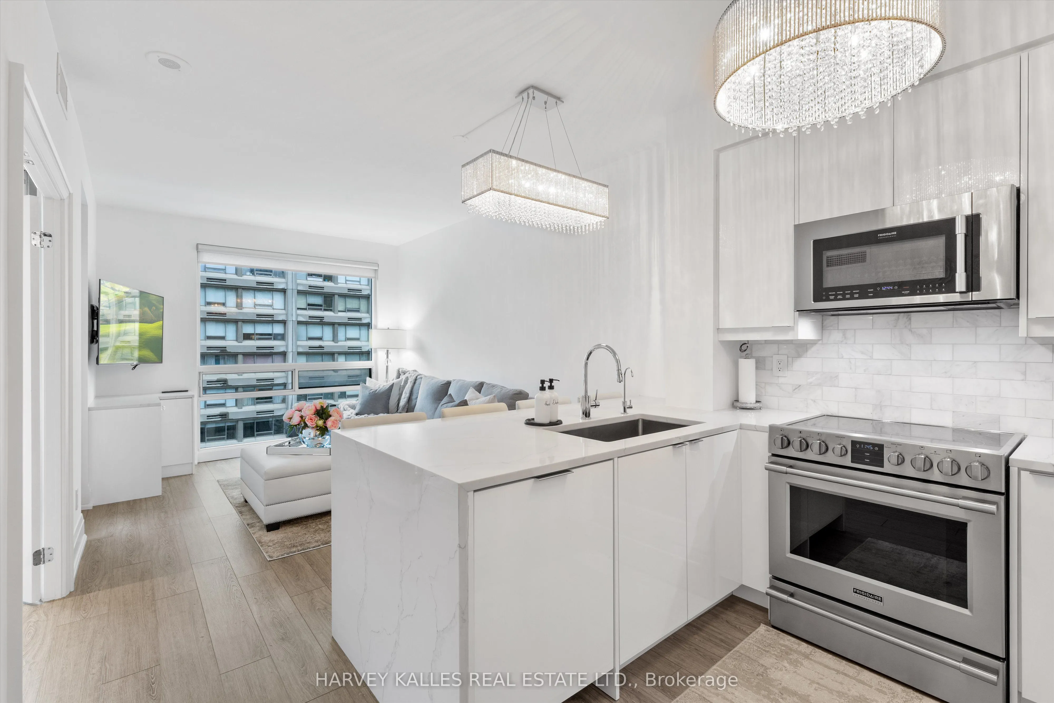 1121 Bay Street, #1205