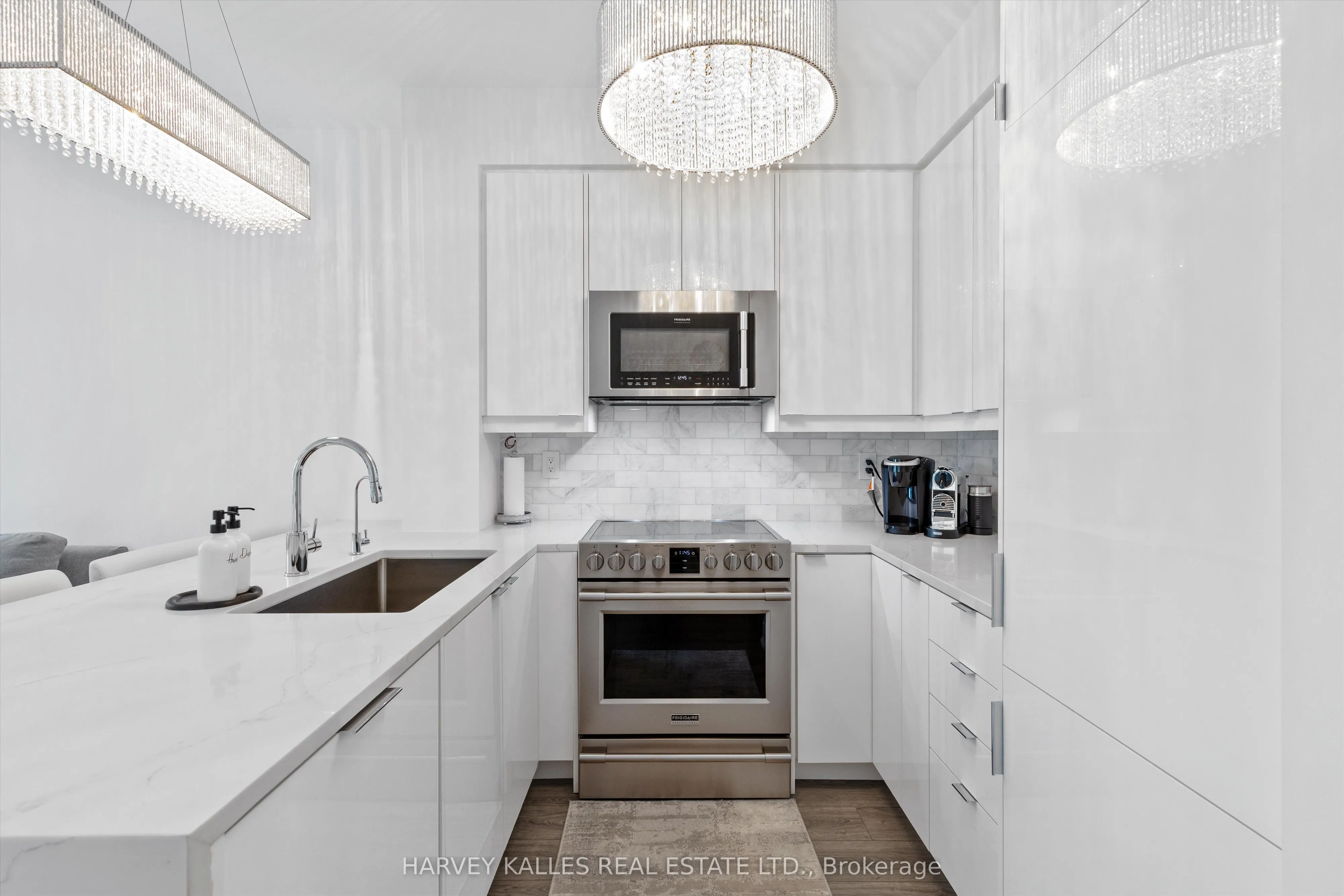 1121 Bay Street, #1205