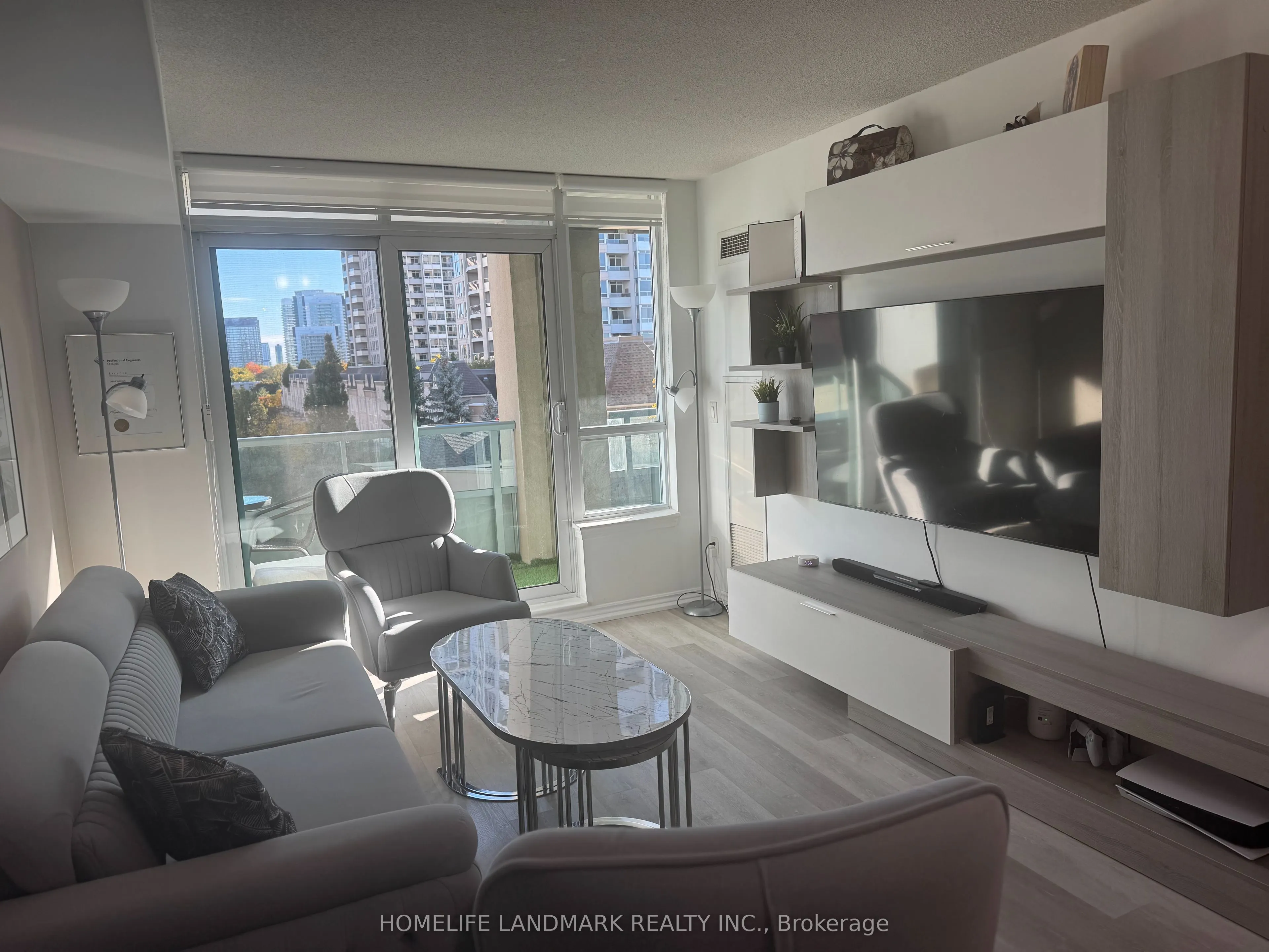 17 Barberry Place, ## 405