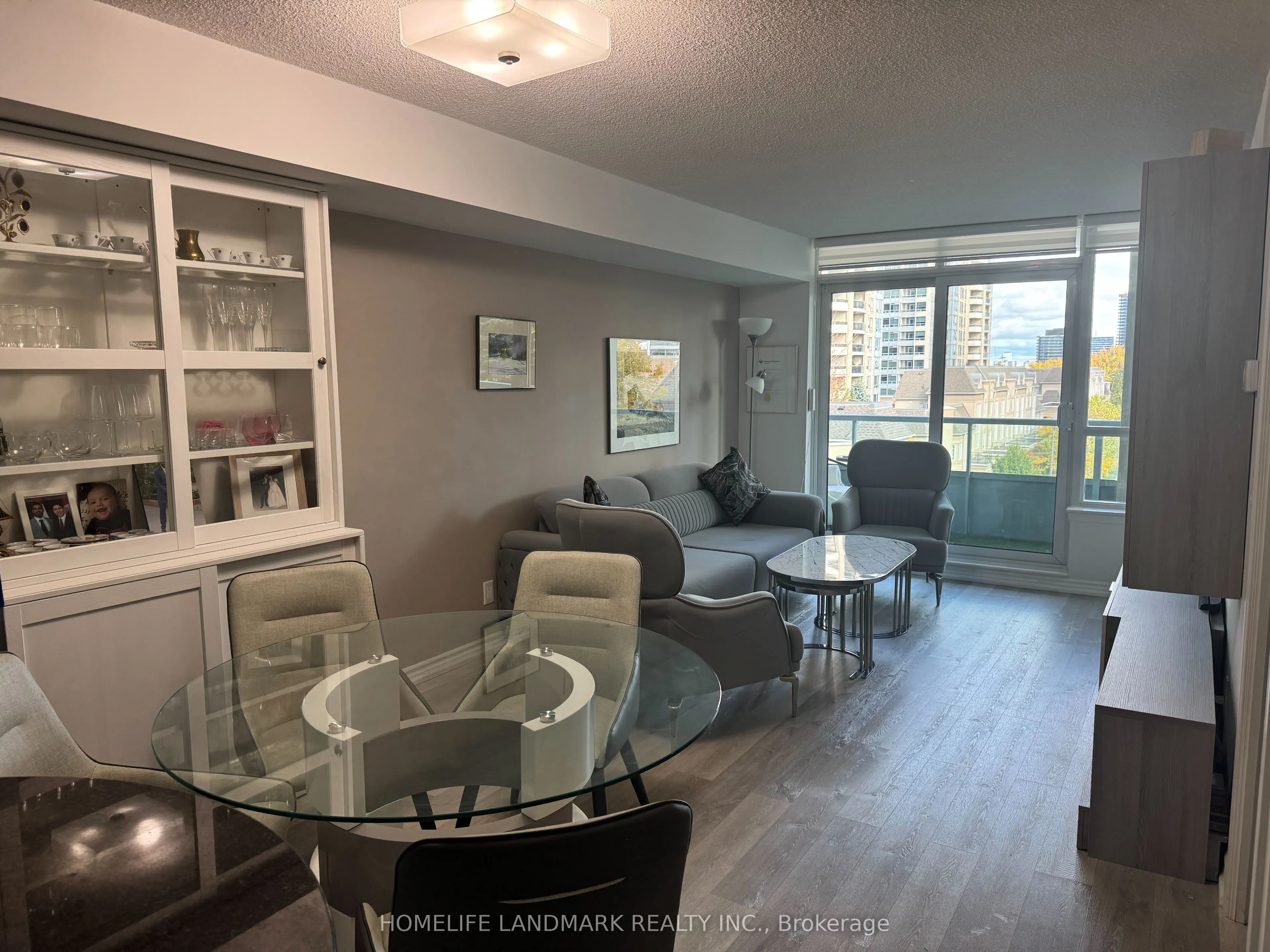 17 Barberry Place, ## 405