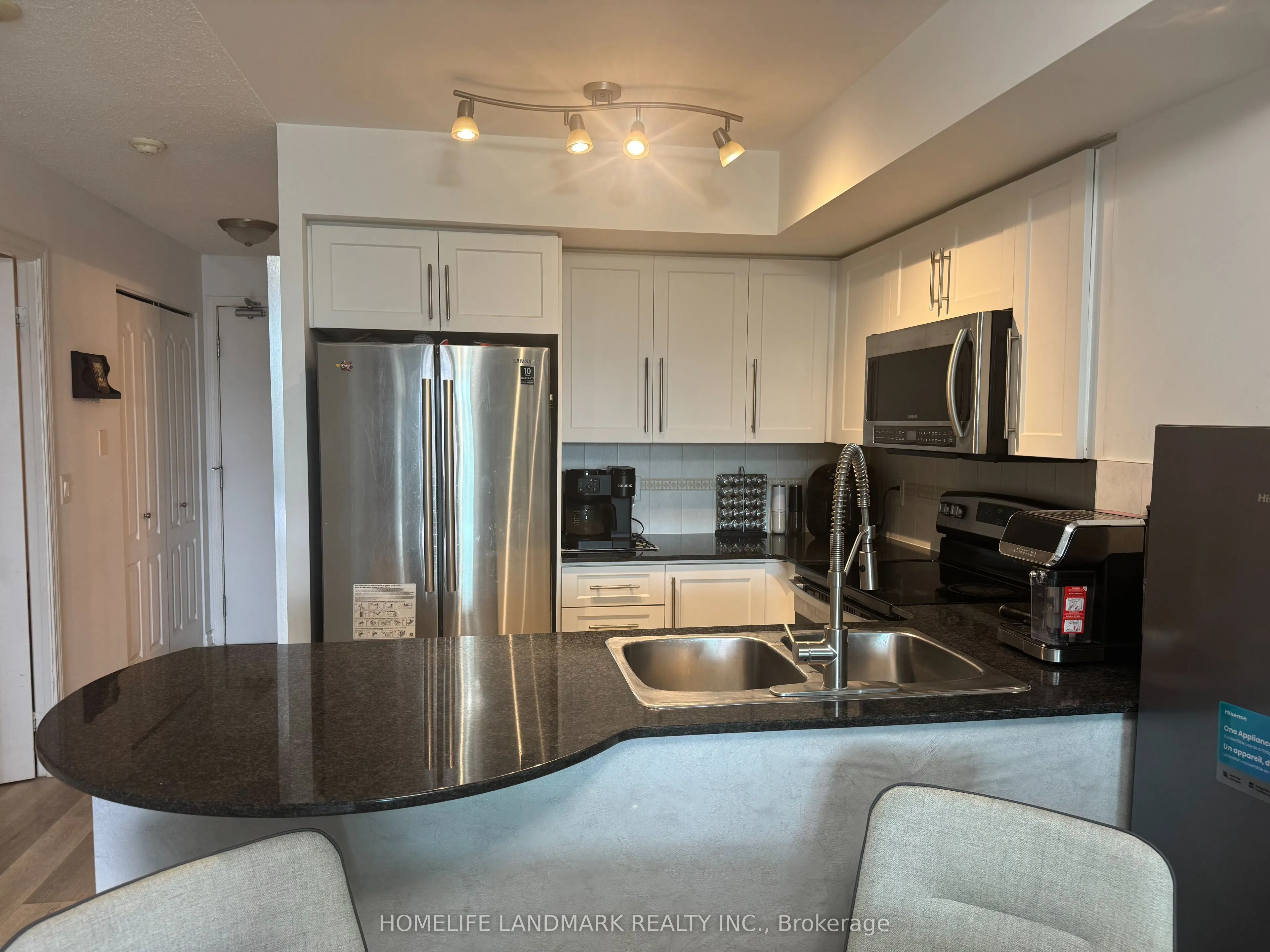 17 Barberry Place, ## 405