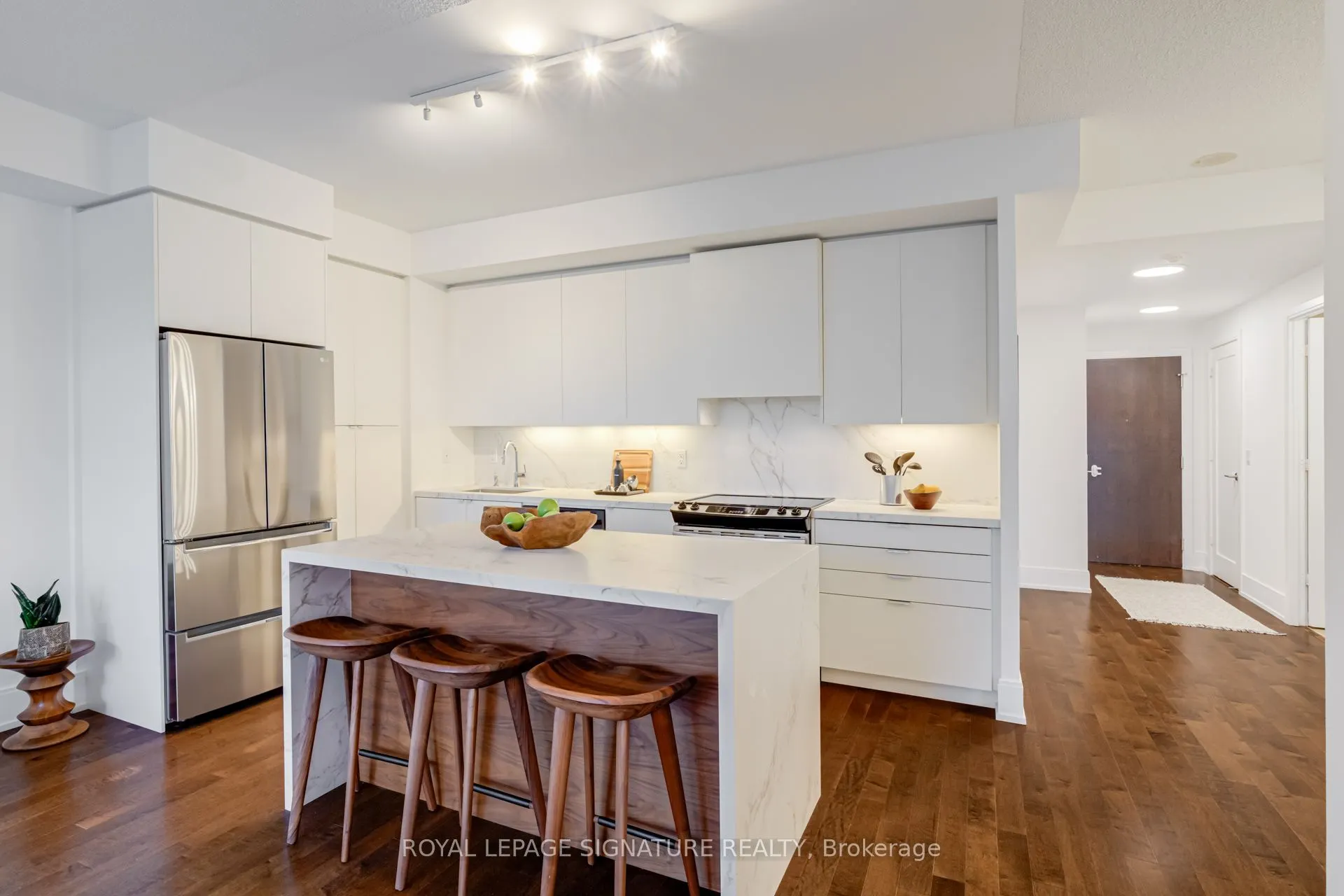 25 Broadway Avenue, #1303