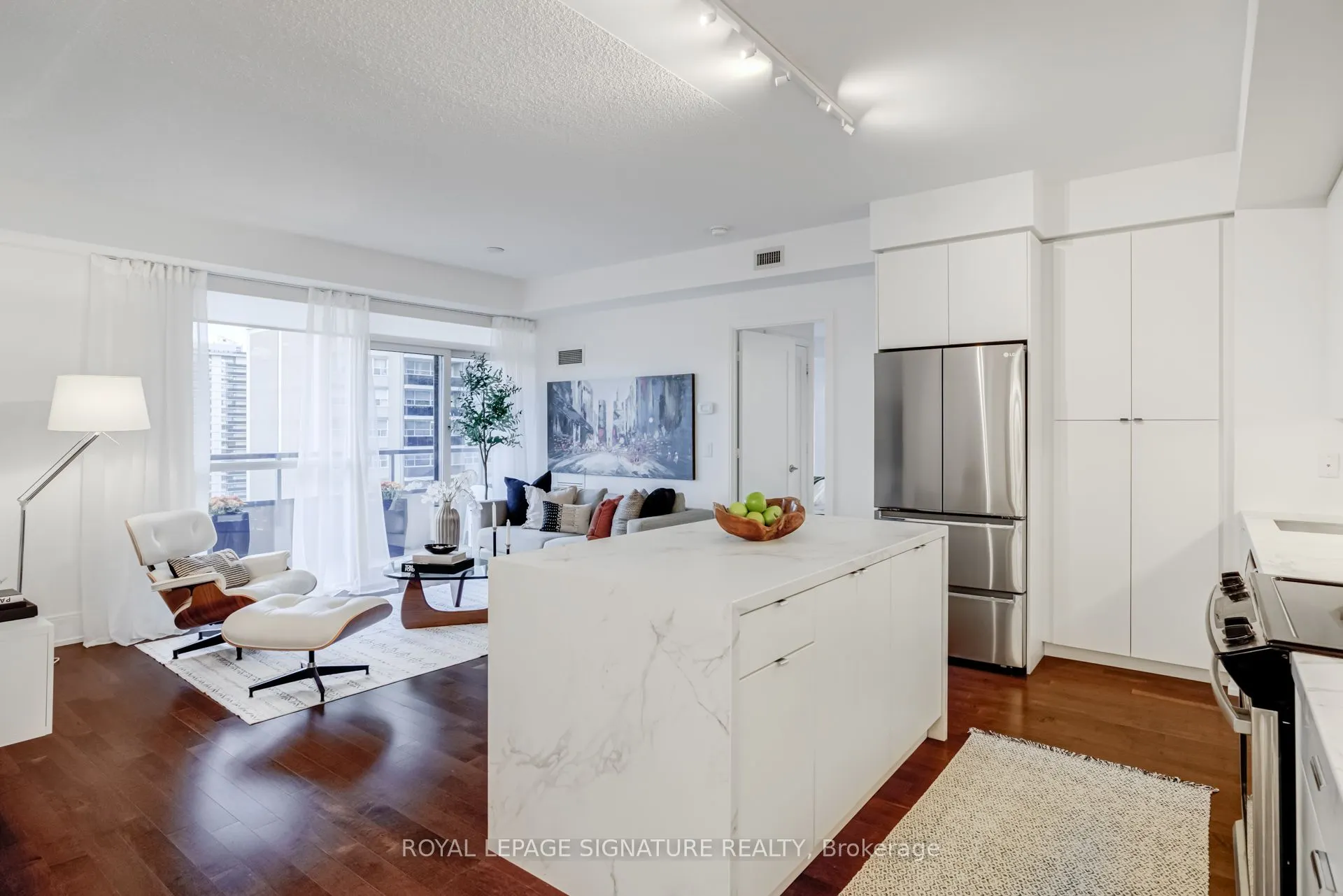 25 Broadway Avenue, #1303