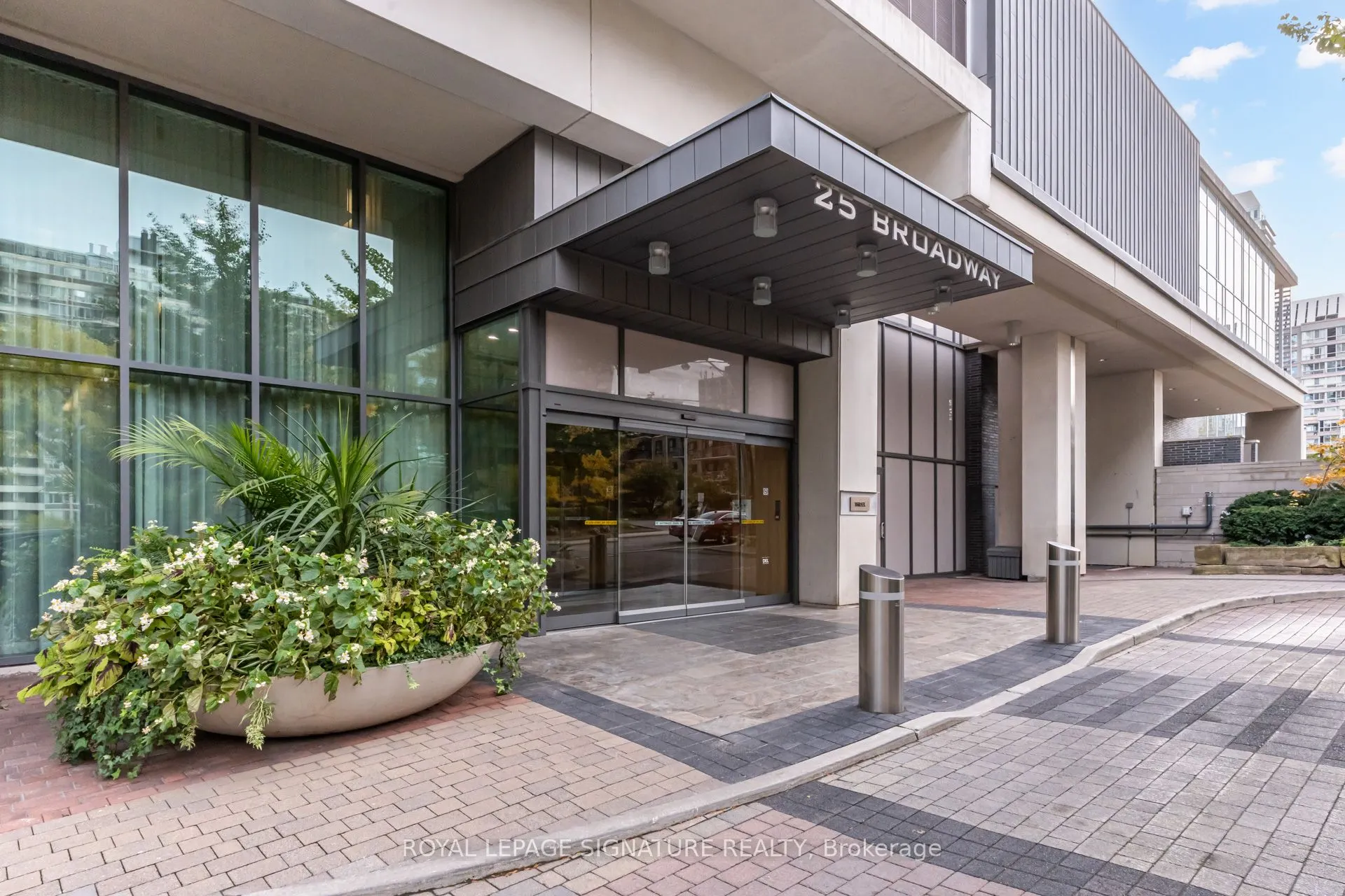 25 Broadway Avenue, #1303