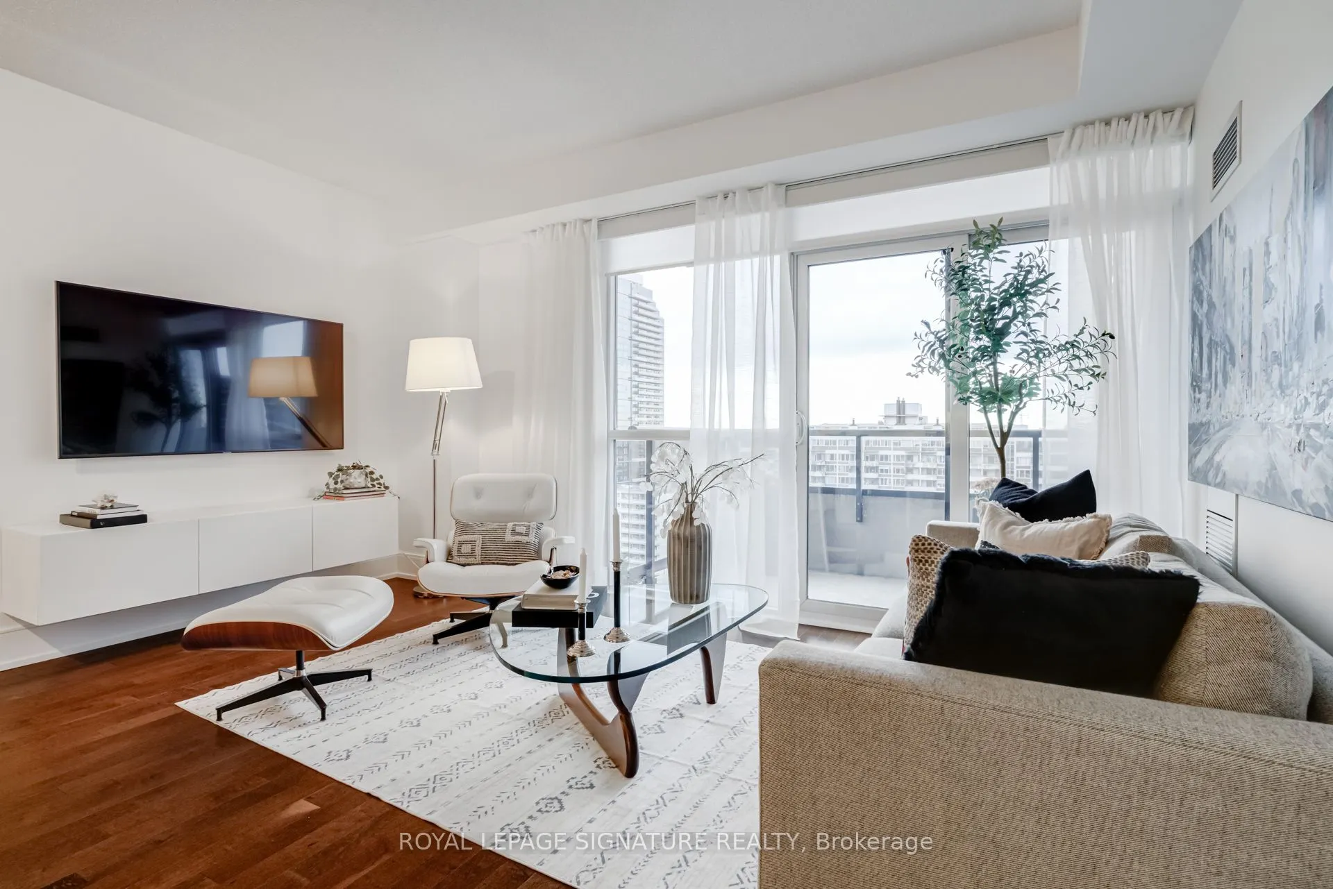 25 Broadway Avenue, #1303