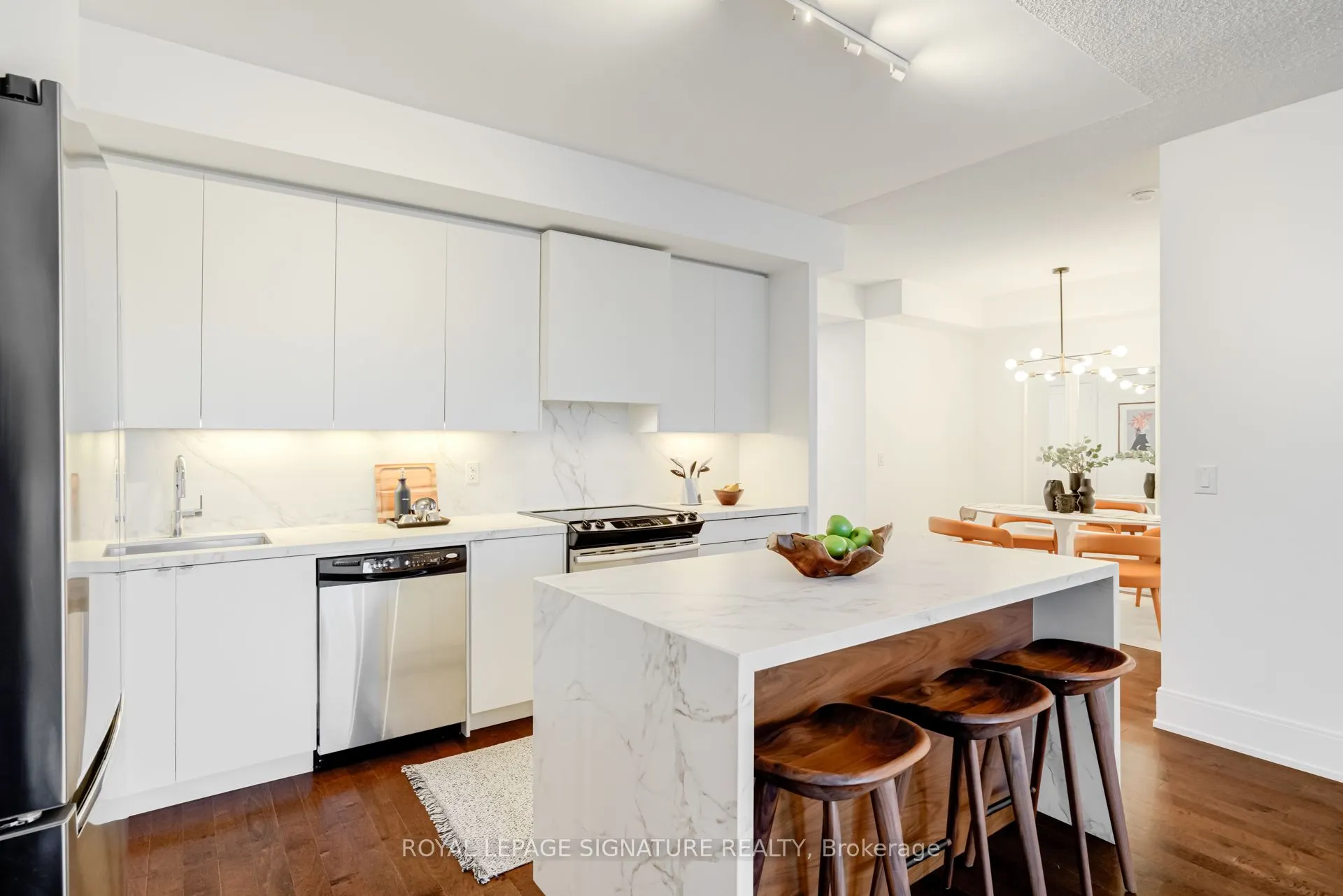 25 Broadway Avenue, #1303