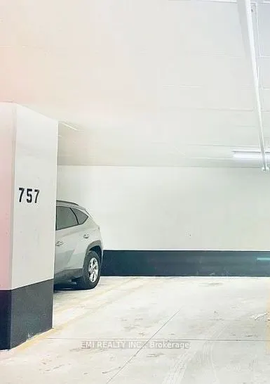 36 Forest Manor Road, #405