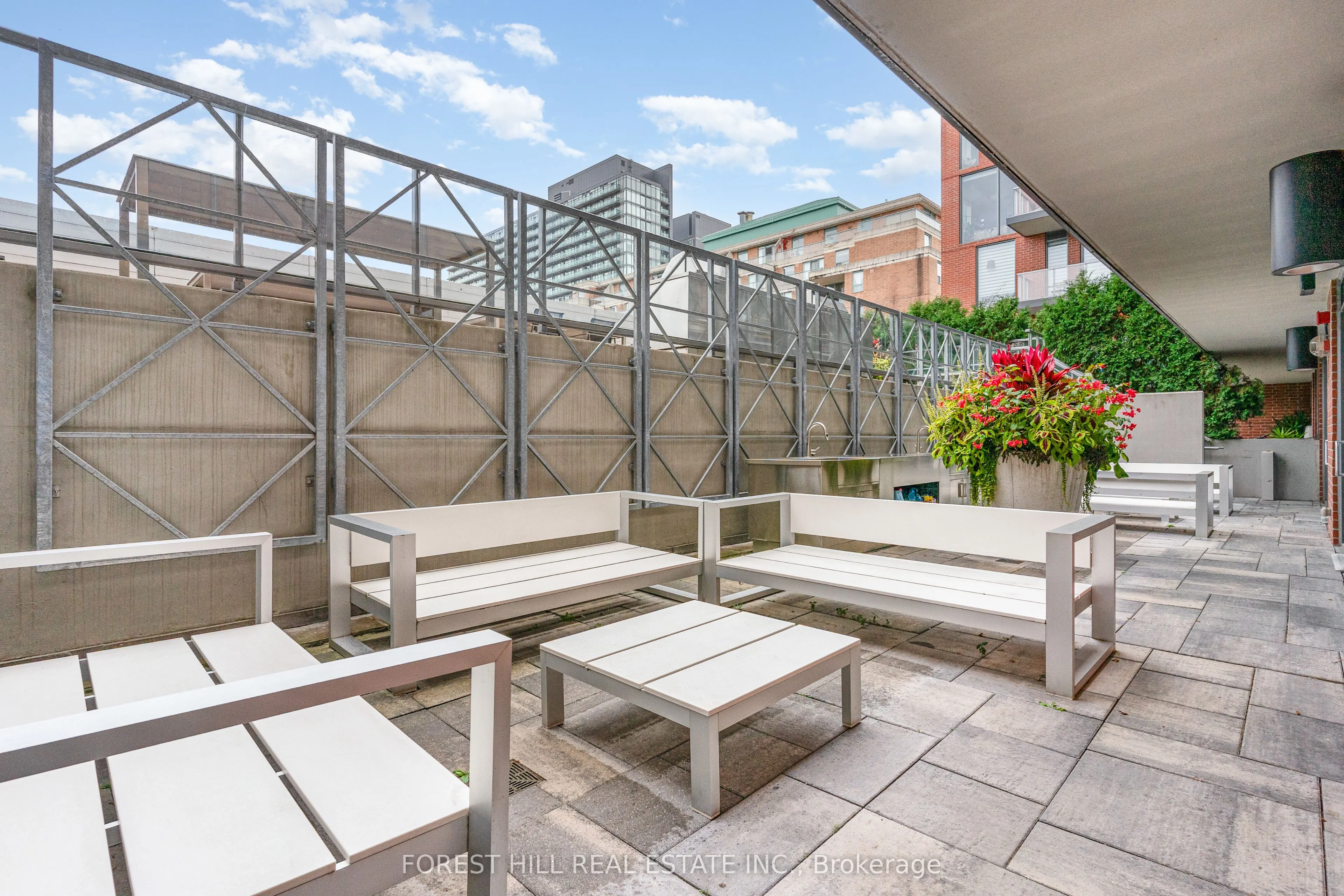 106 Dovercourt Road, #220