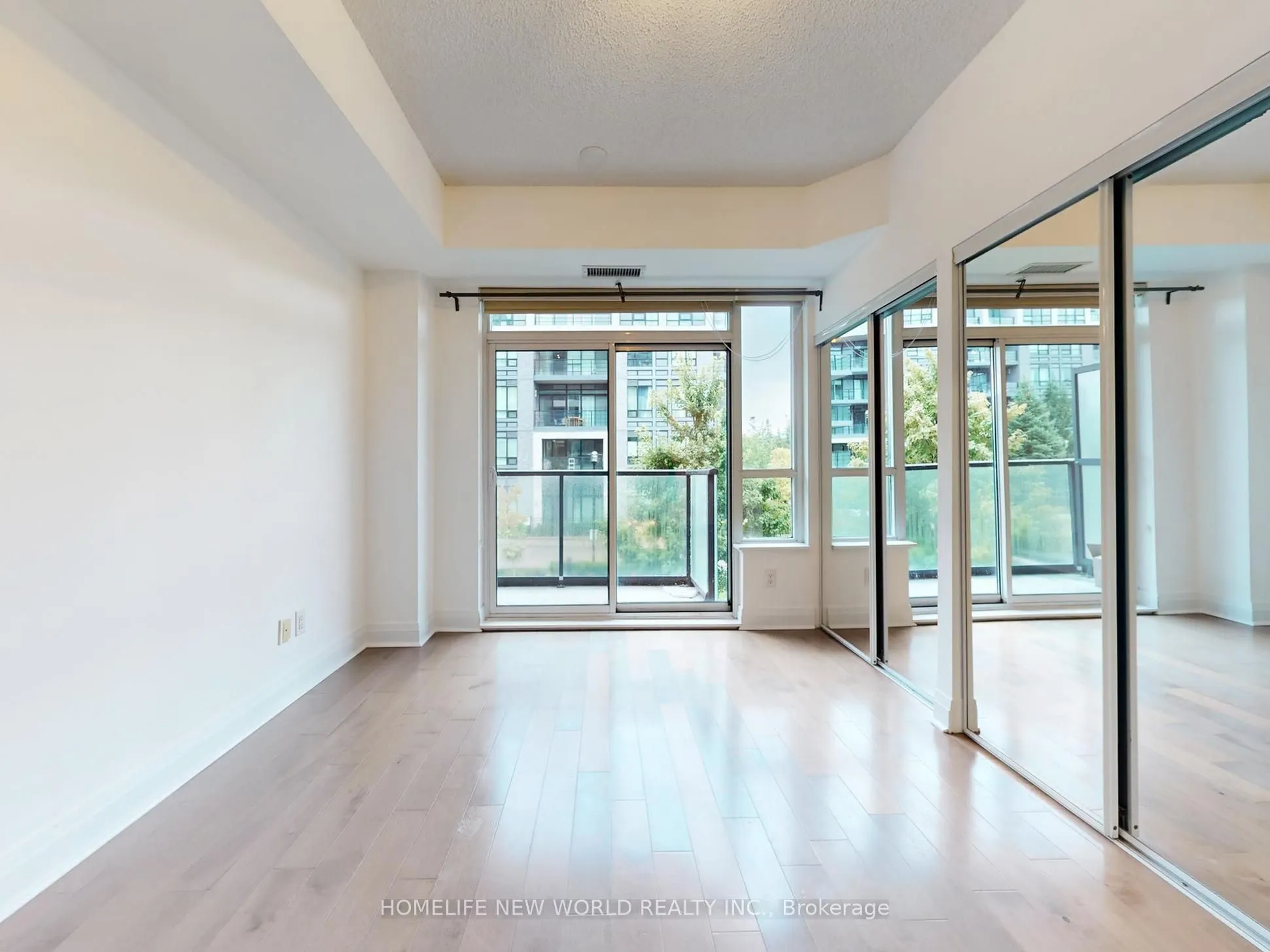 399 Spring Garden Avenue, #208