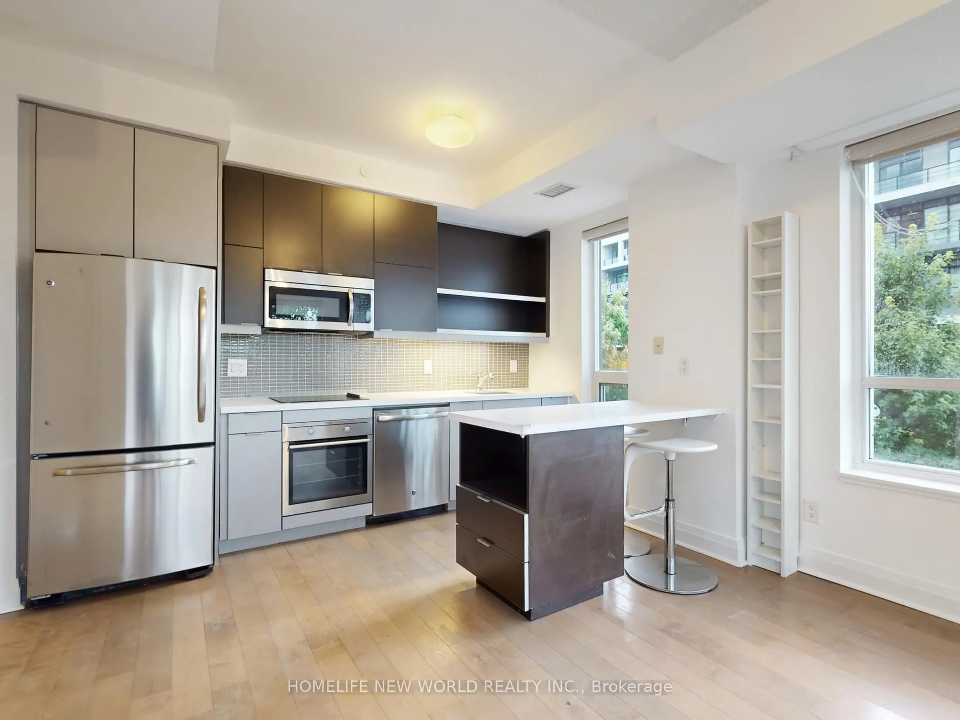 399 Spring Garden Avenue, #208