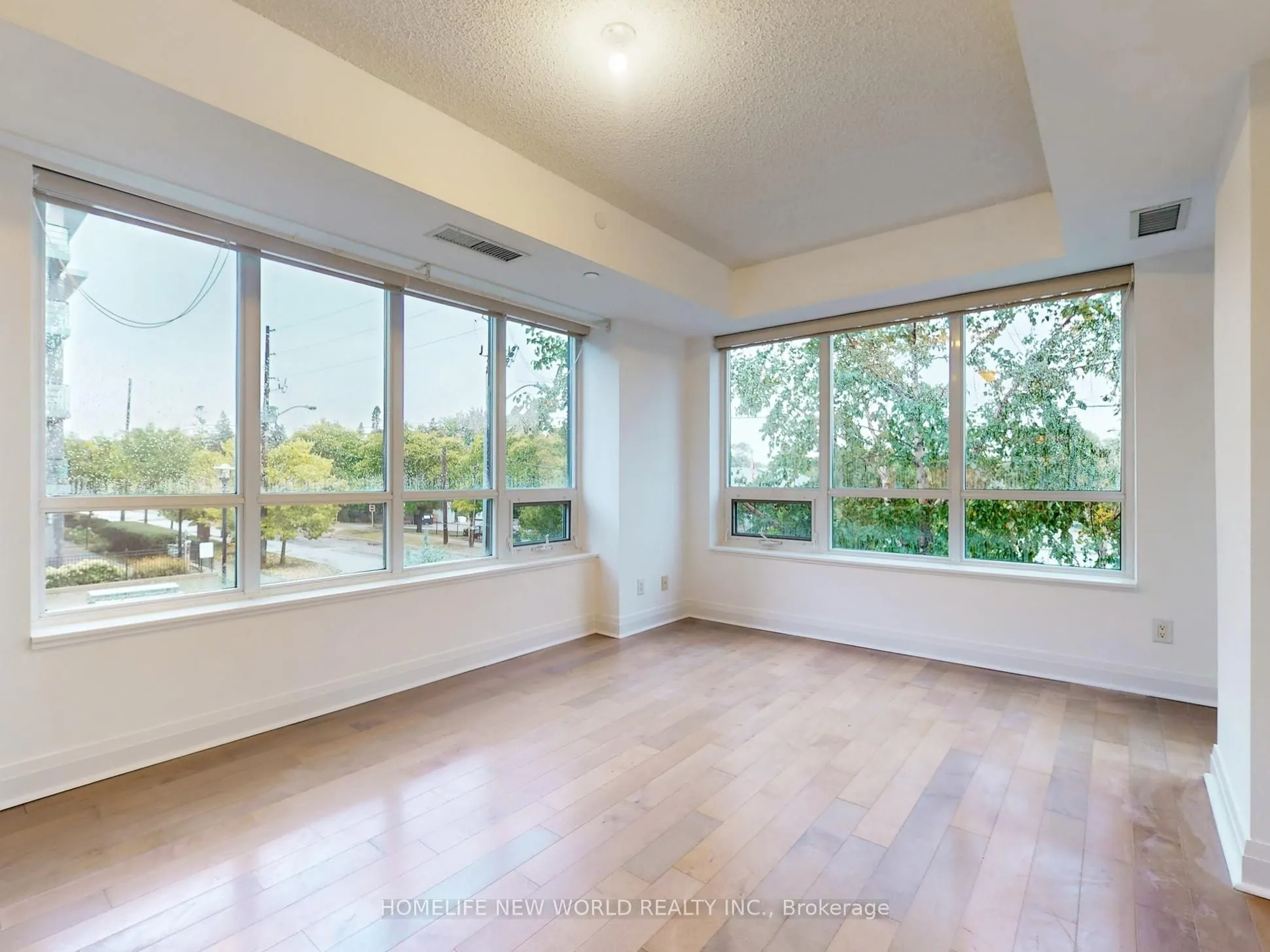 399 Spring Garden Avenue, #208