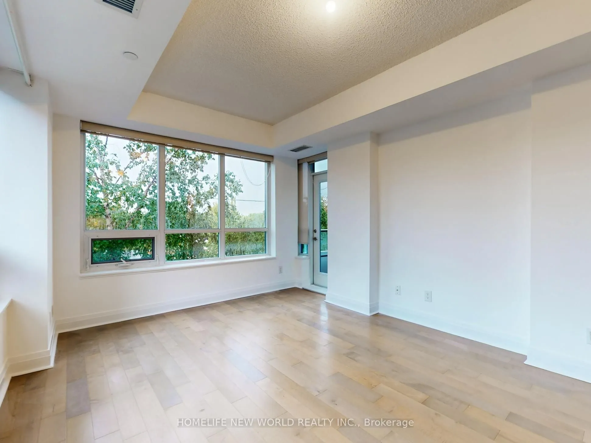 399 Spring Garden Avenue, #208