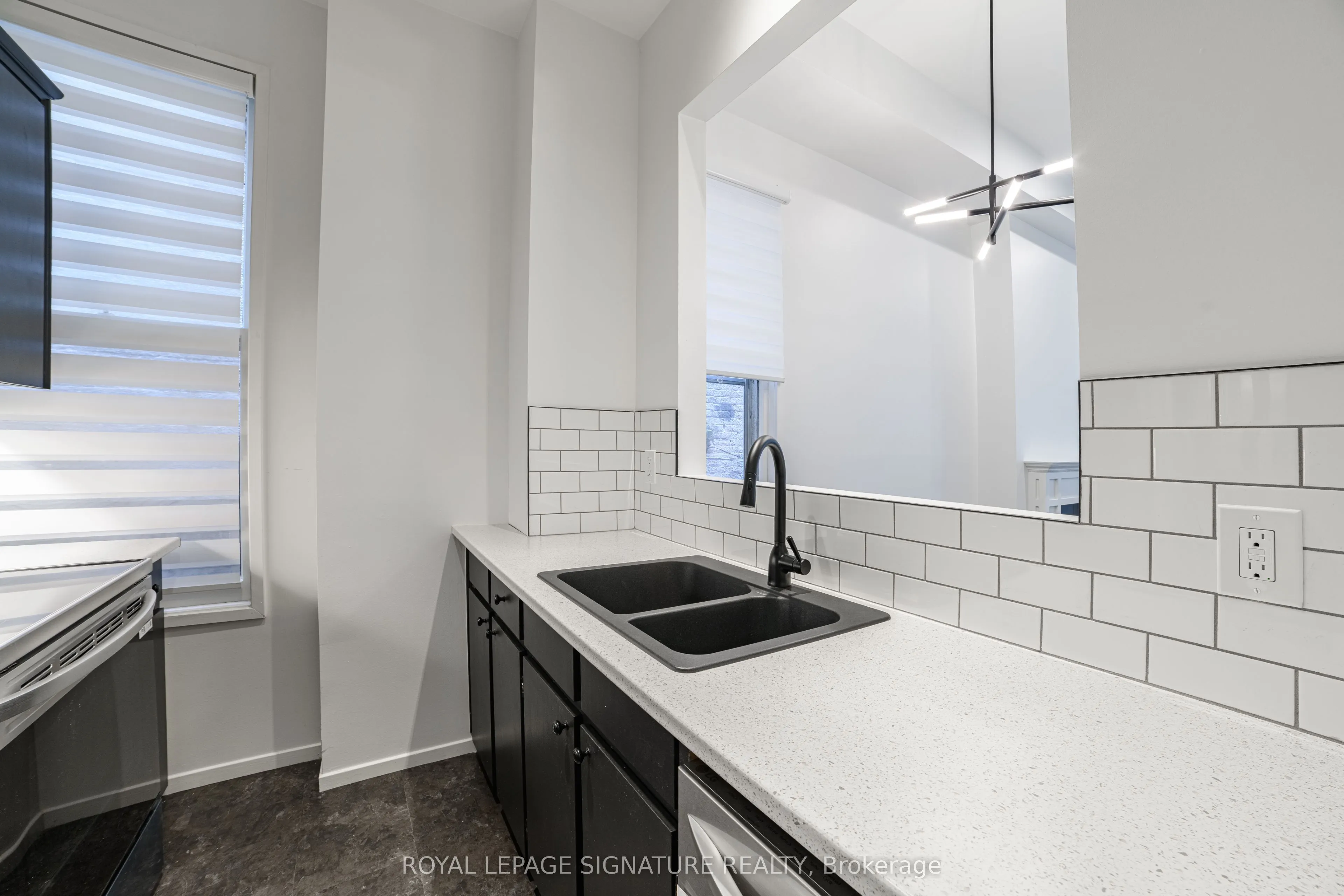 103 Gloucester Street, #Main