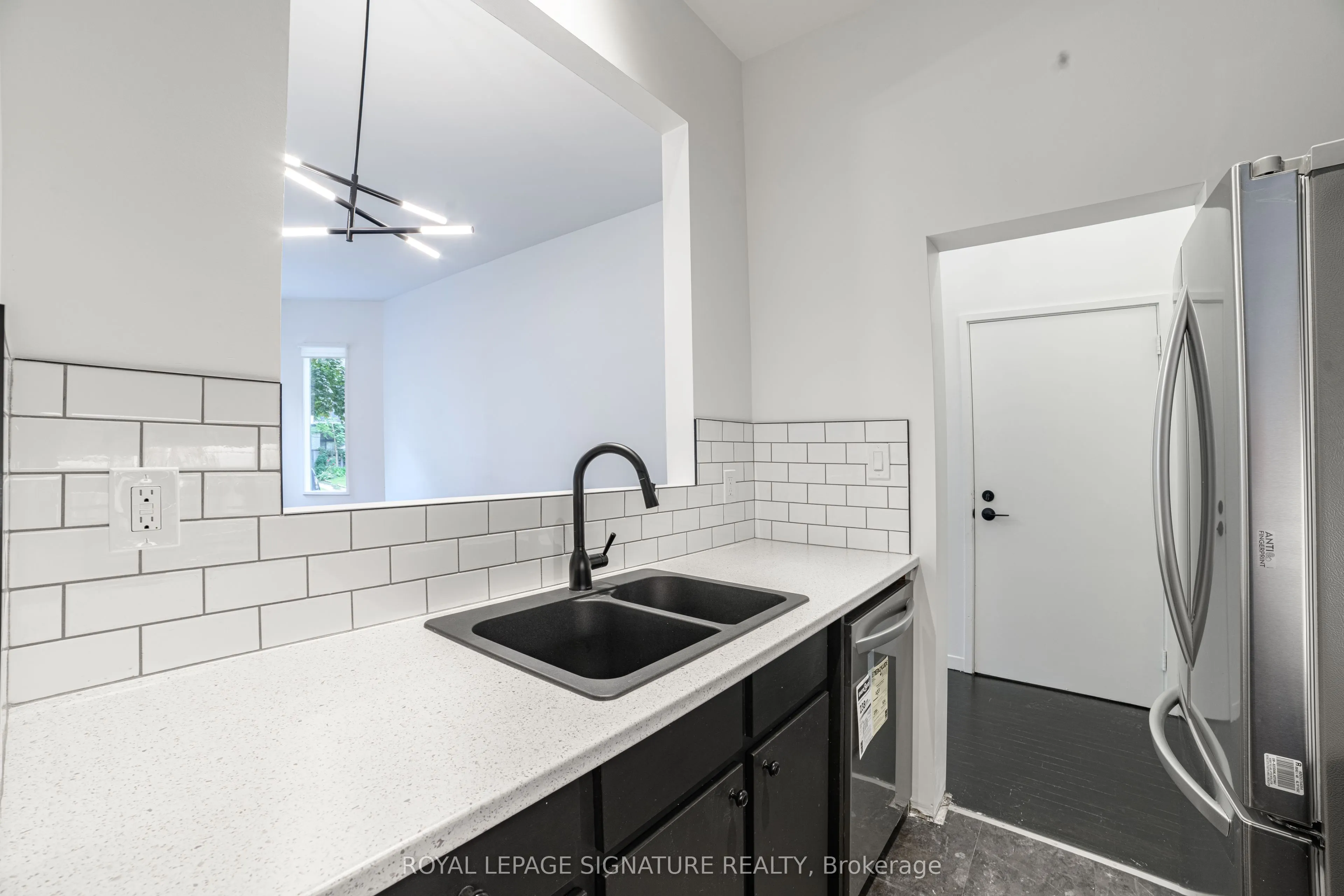 103 Gloucester Street, #Main