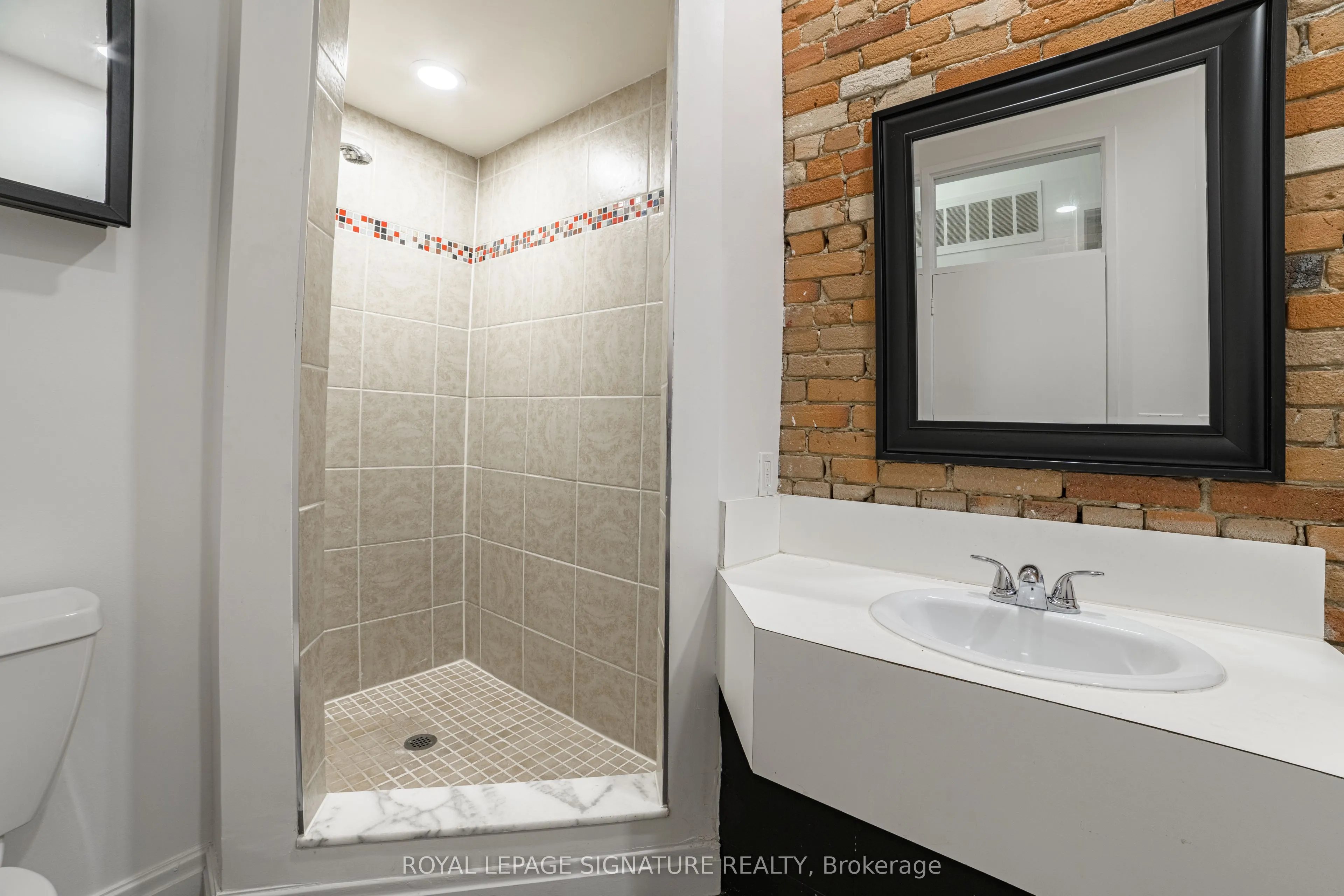 103 Gloucester Street, #Main