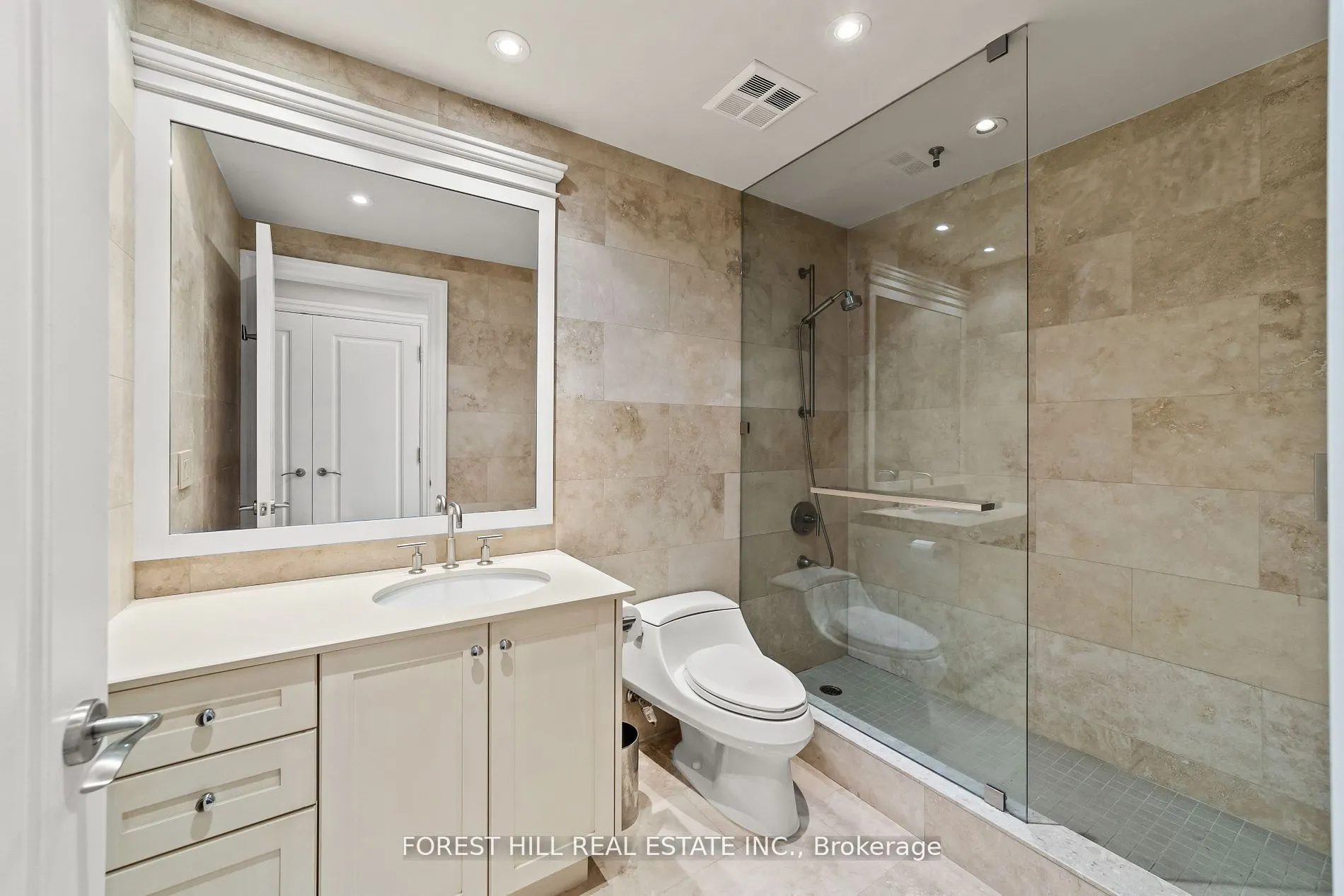 68 Yorkville Avenue, #1001