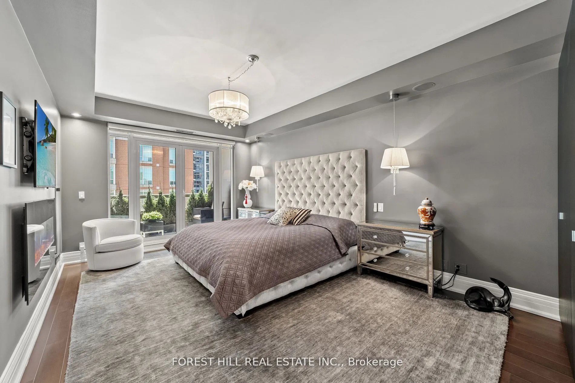 68 Yorkville Avenue, #1001