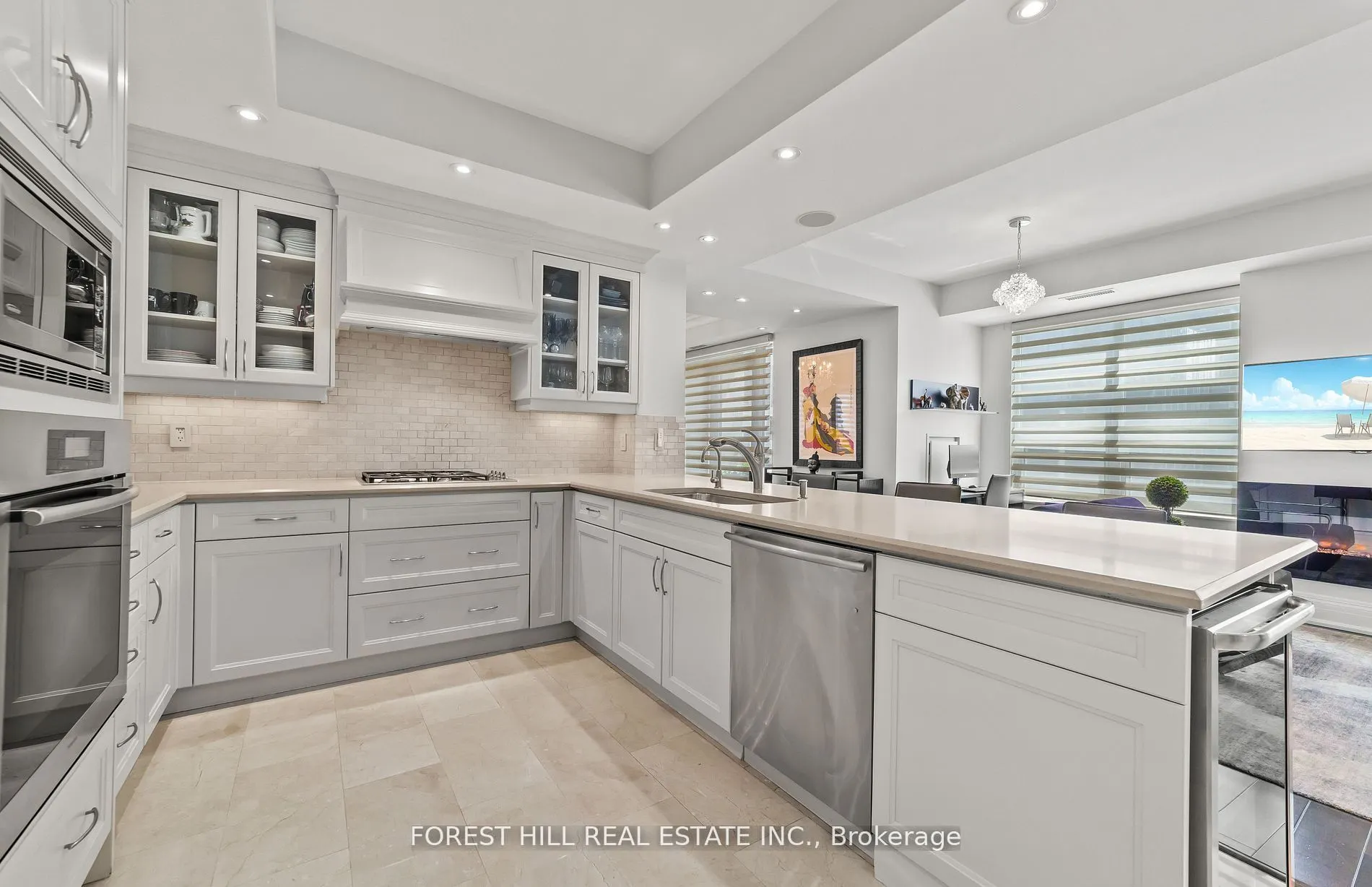 68 Yorkville Avenue, #1001