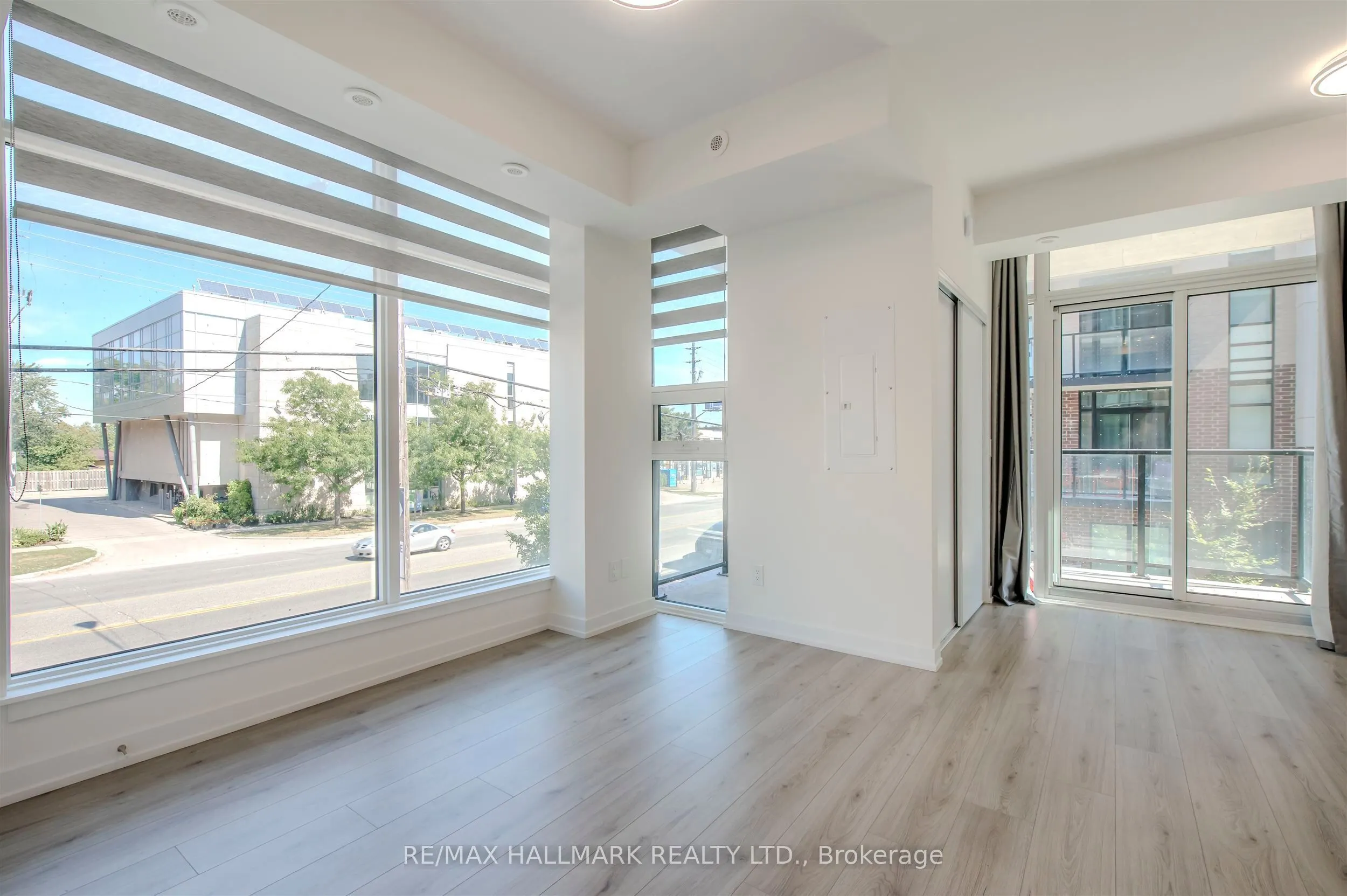 35-851 Sheppard Avenue W, #2nd floor