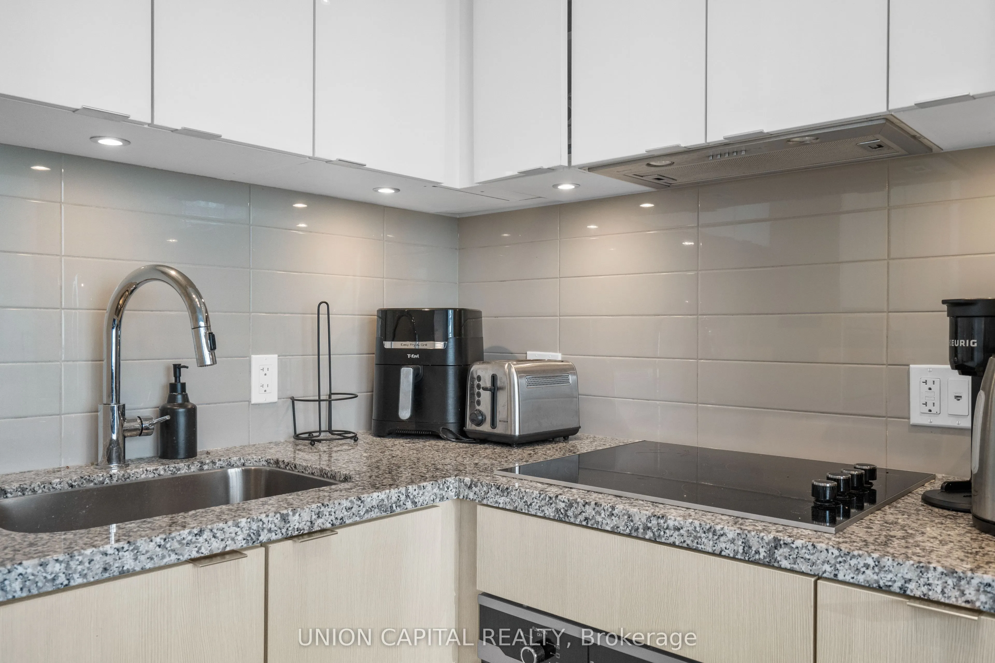 115 Blue Jays Way, #4209