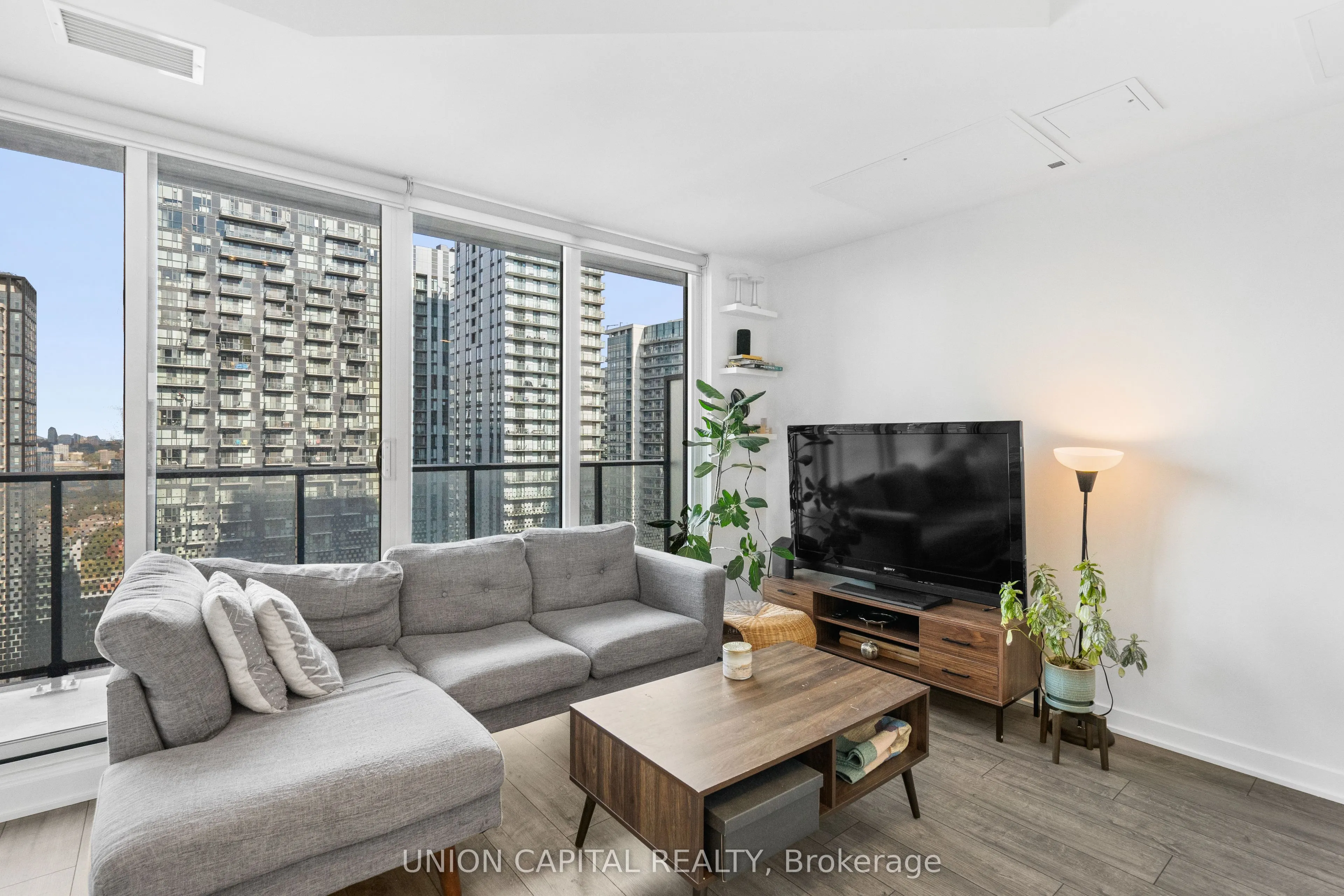 115 Blue Jays Way, #4209