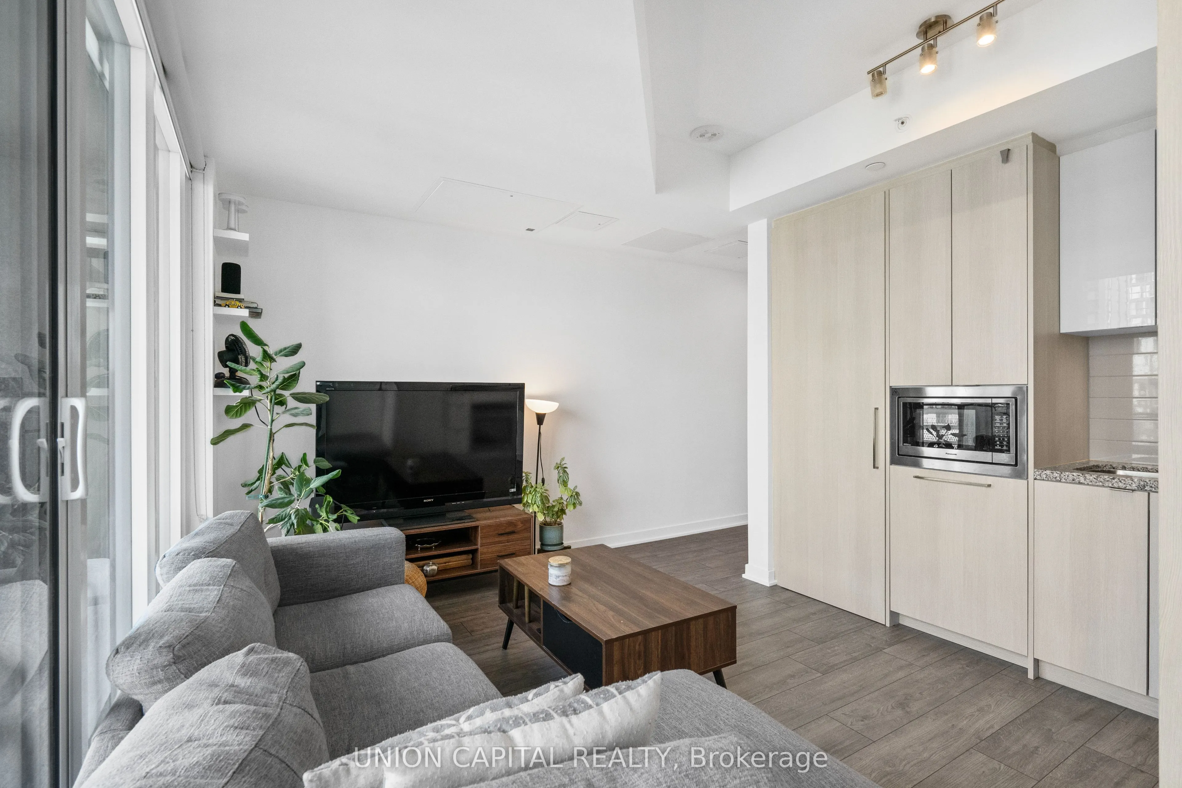 115 Blue Jays Way, #4209