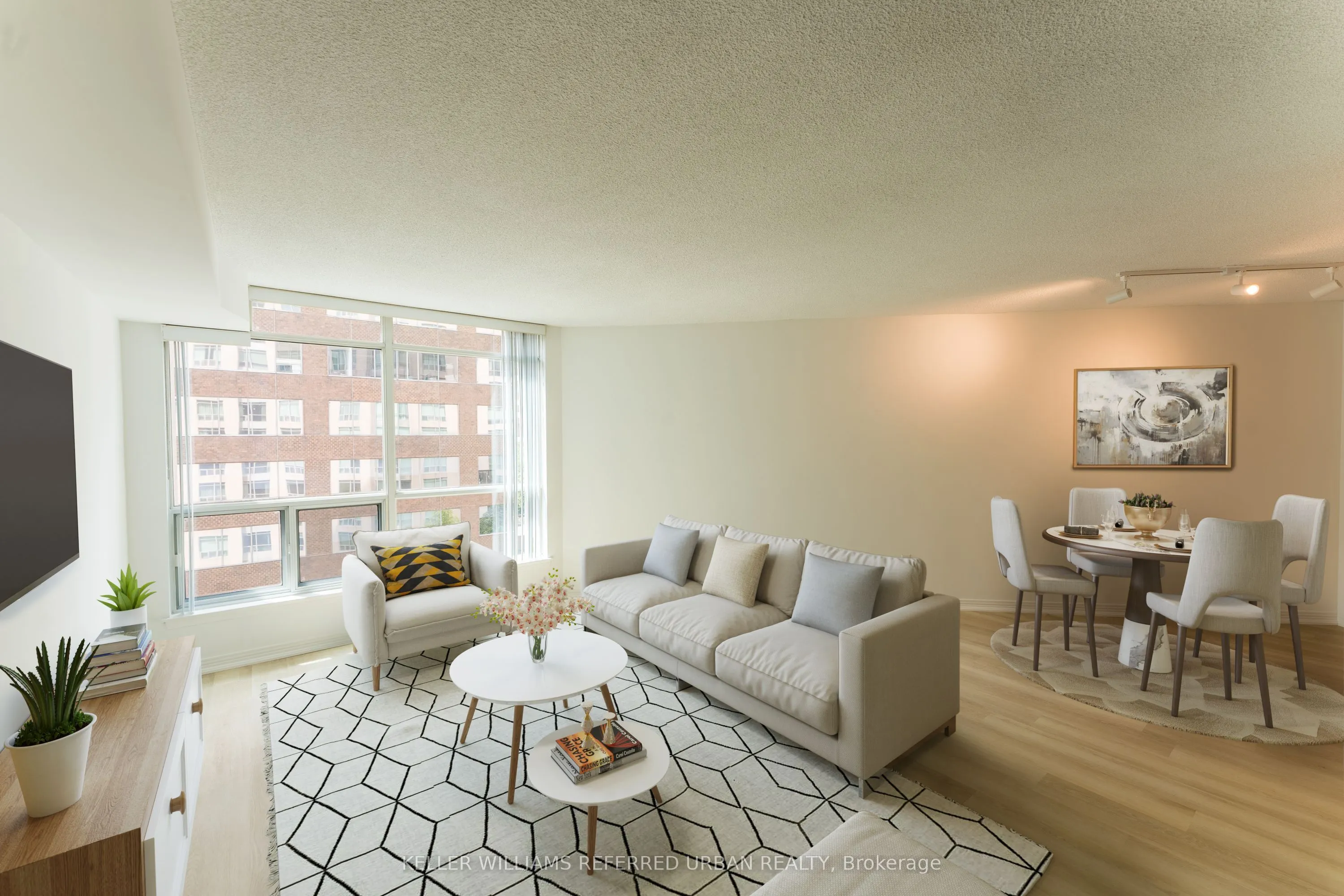 942 Yonge Street, #607