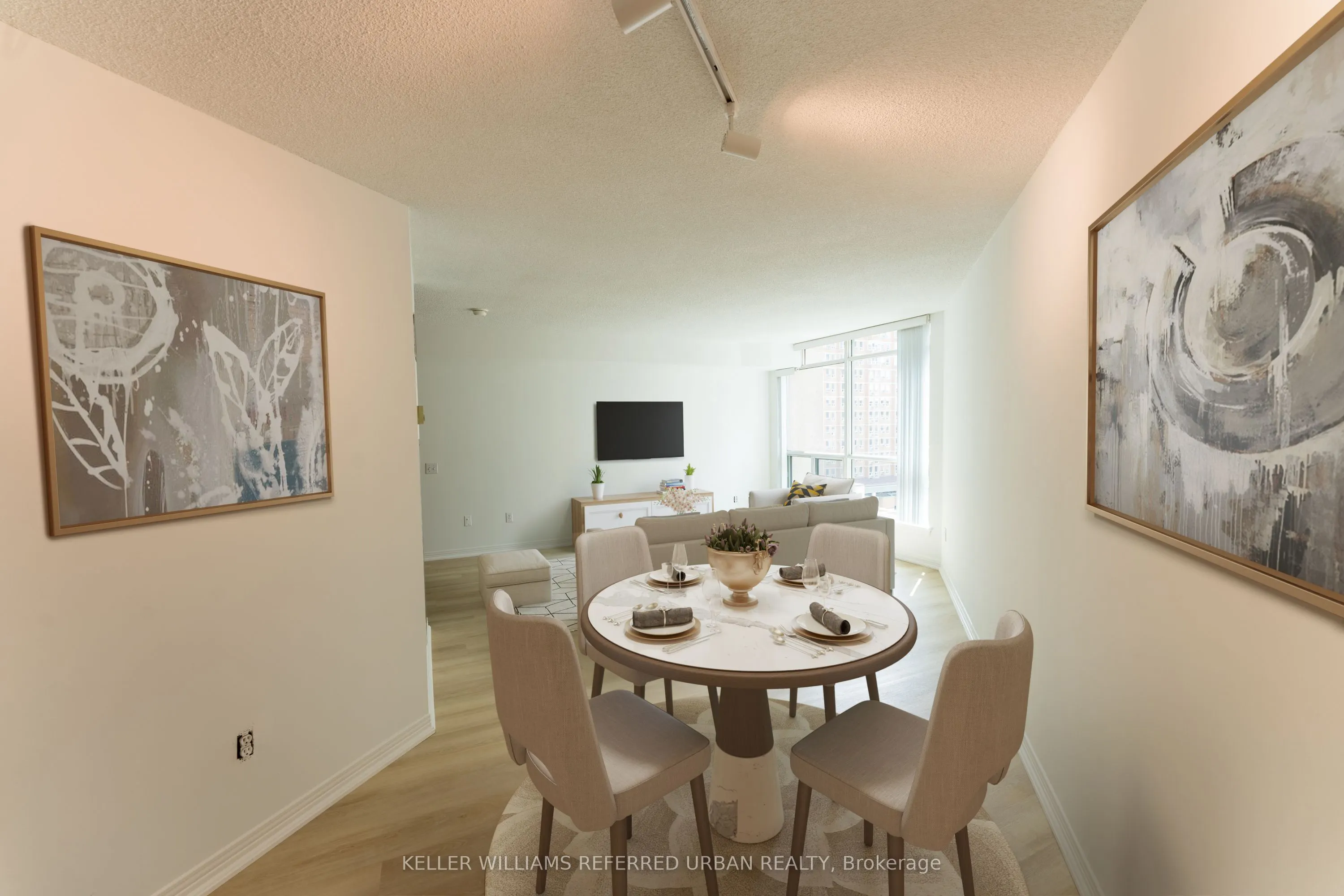 942 Yonge Street, #607