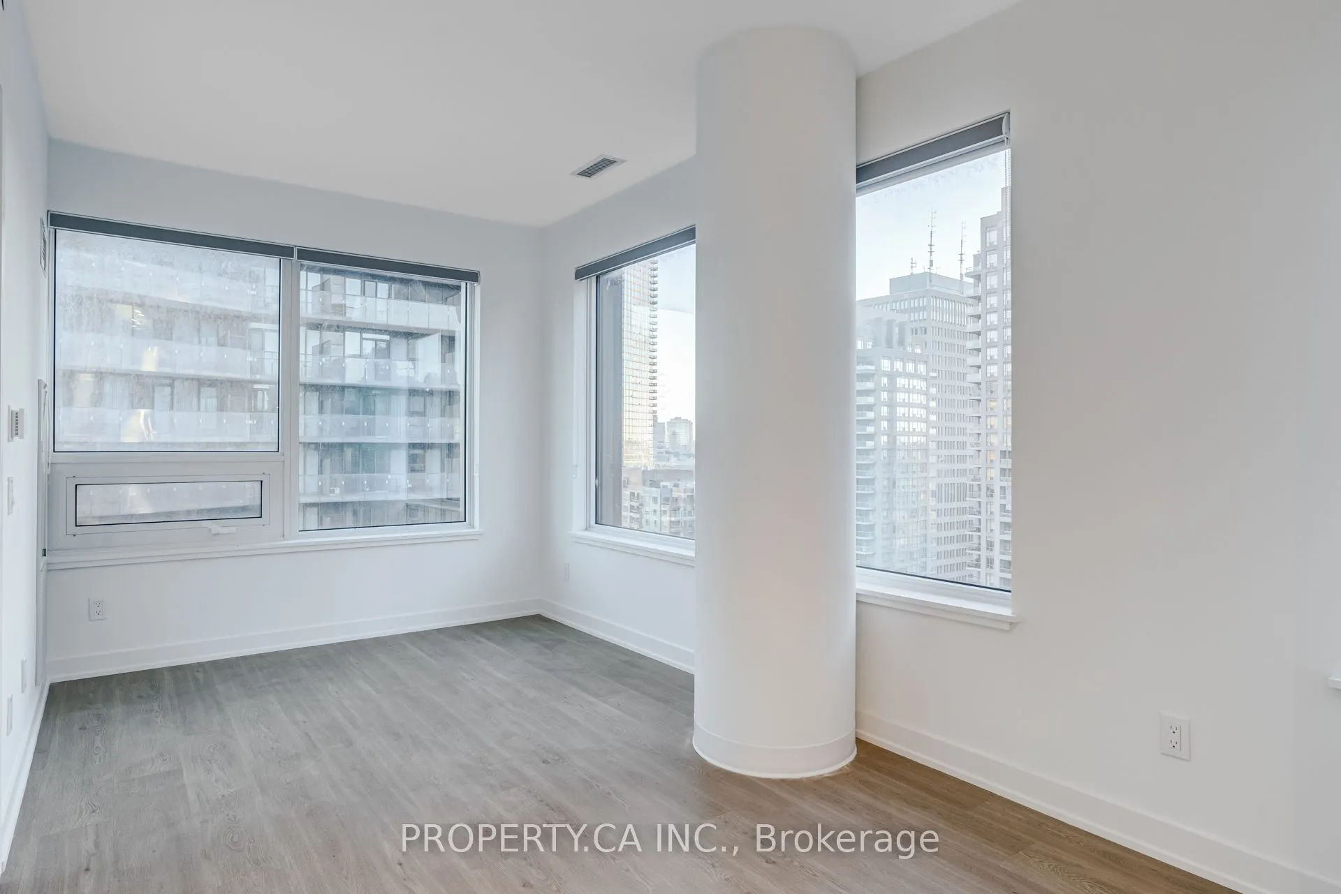 8 Wellesley Street W, #2116