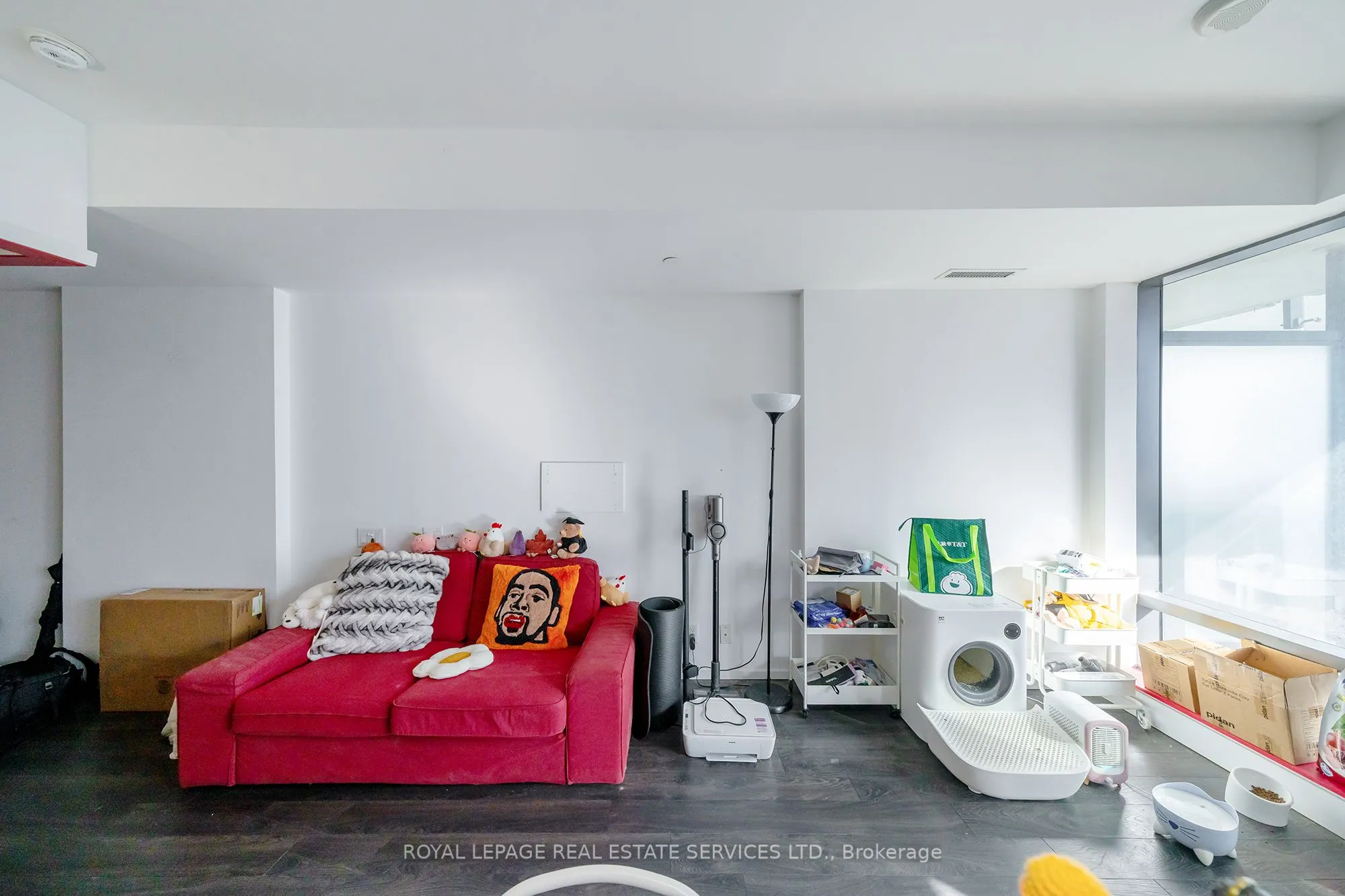 5 St. Joseph Street, #3704