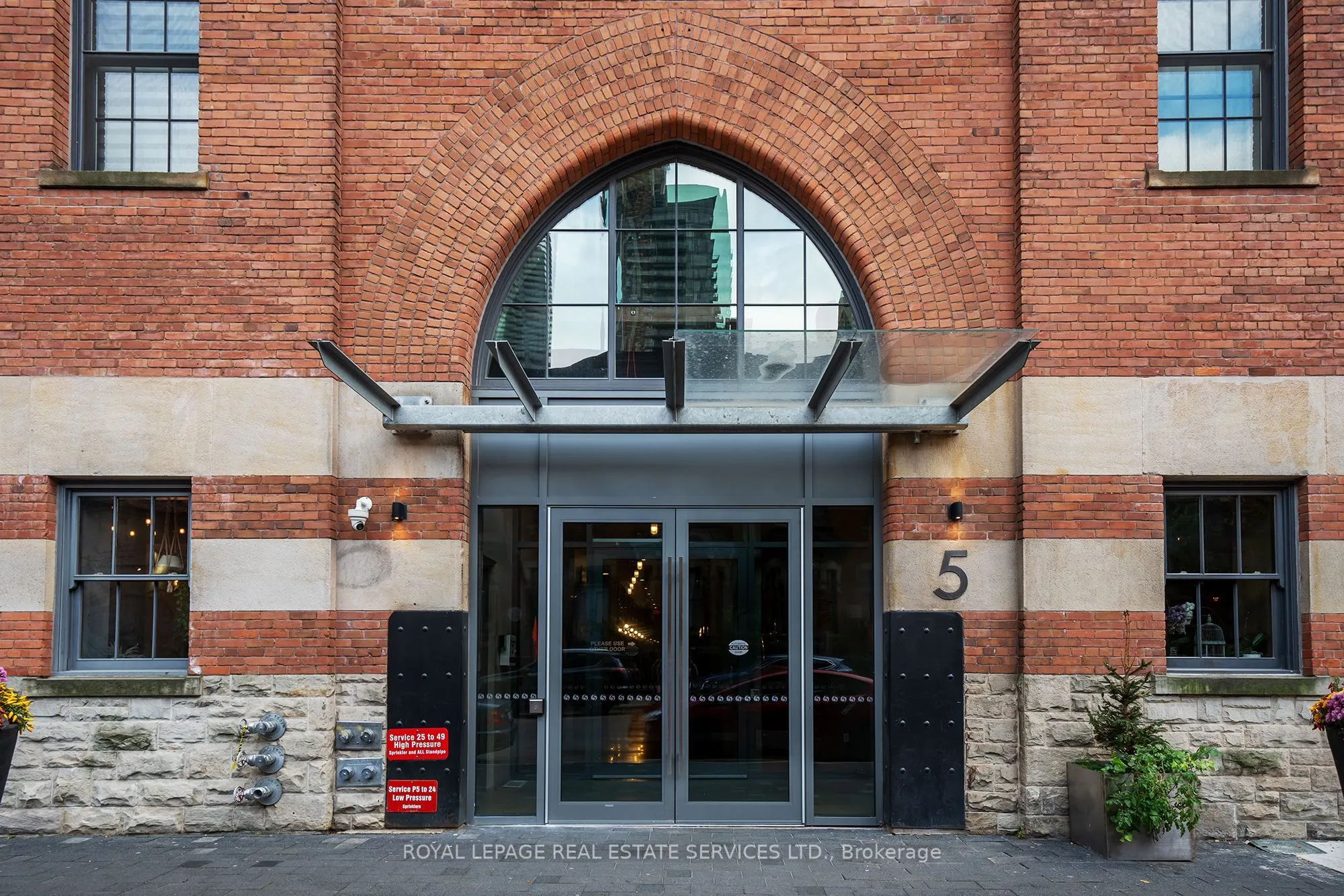 5 St. Joseph Street, #3704