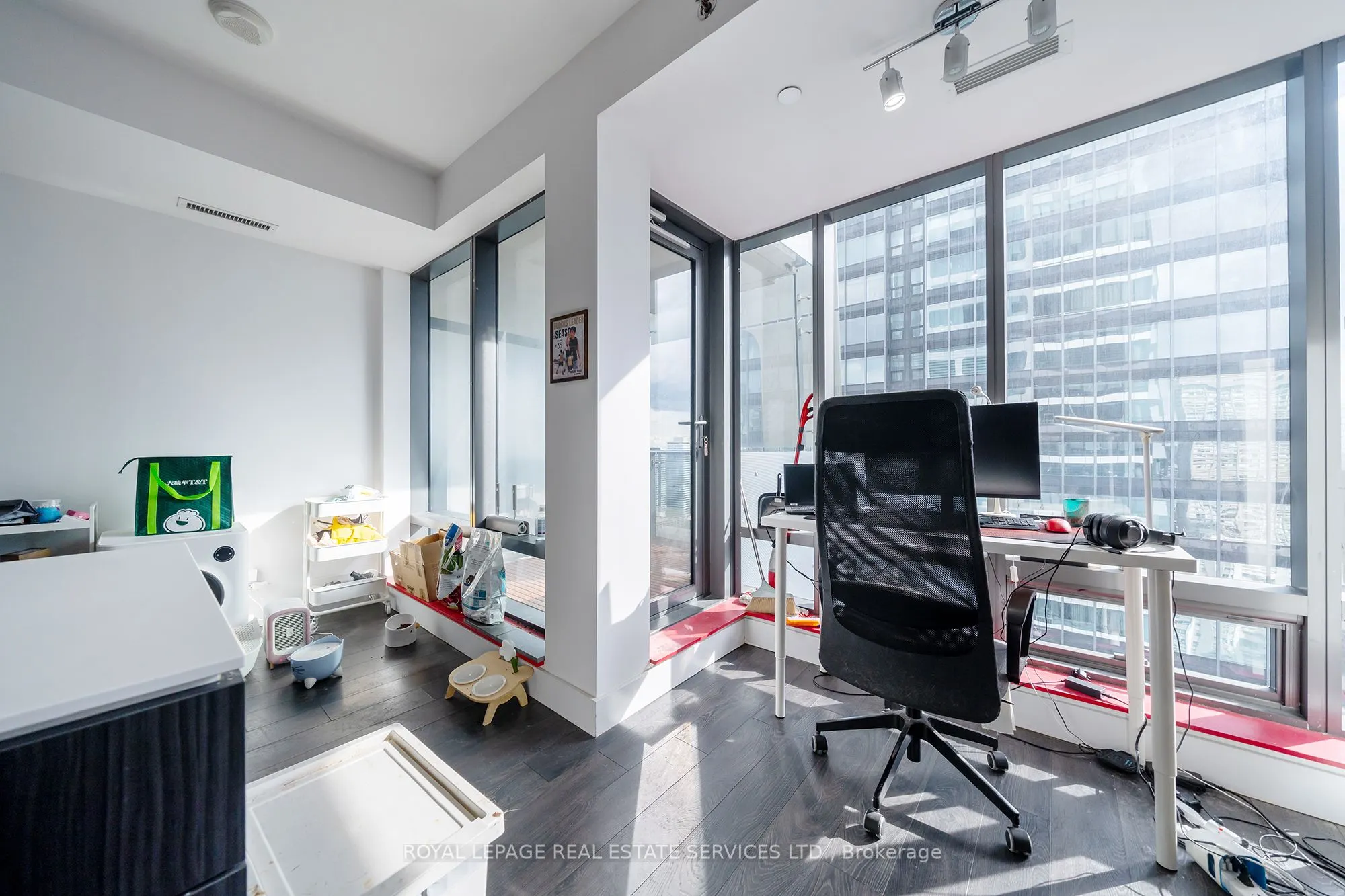 5 St. Joseph Street, #3704