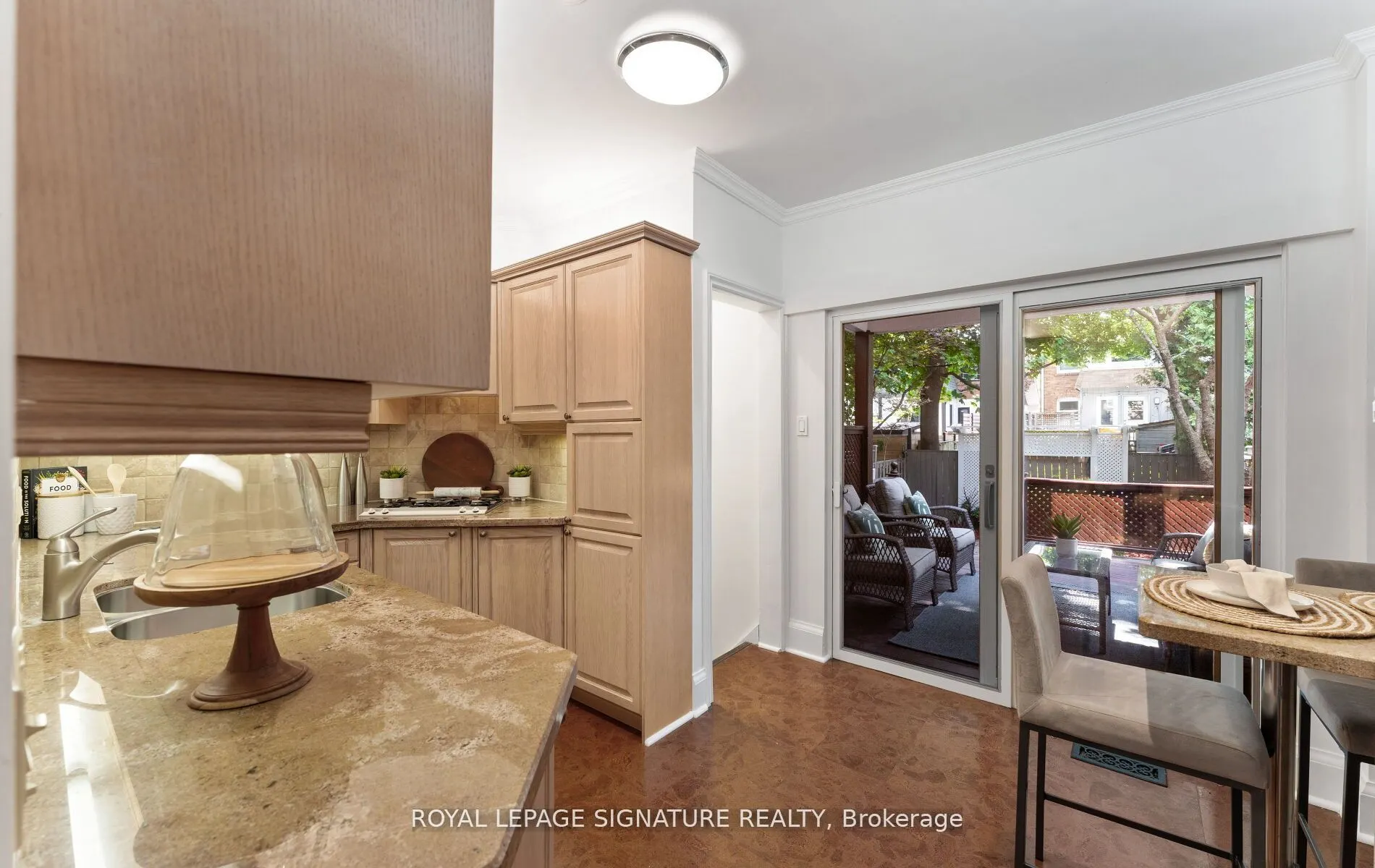 45 Hillsdale Avenue W