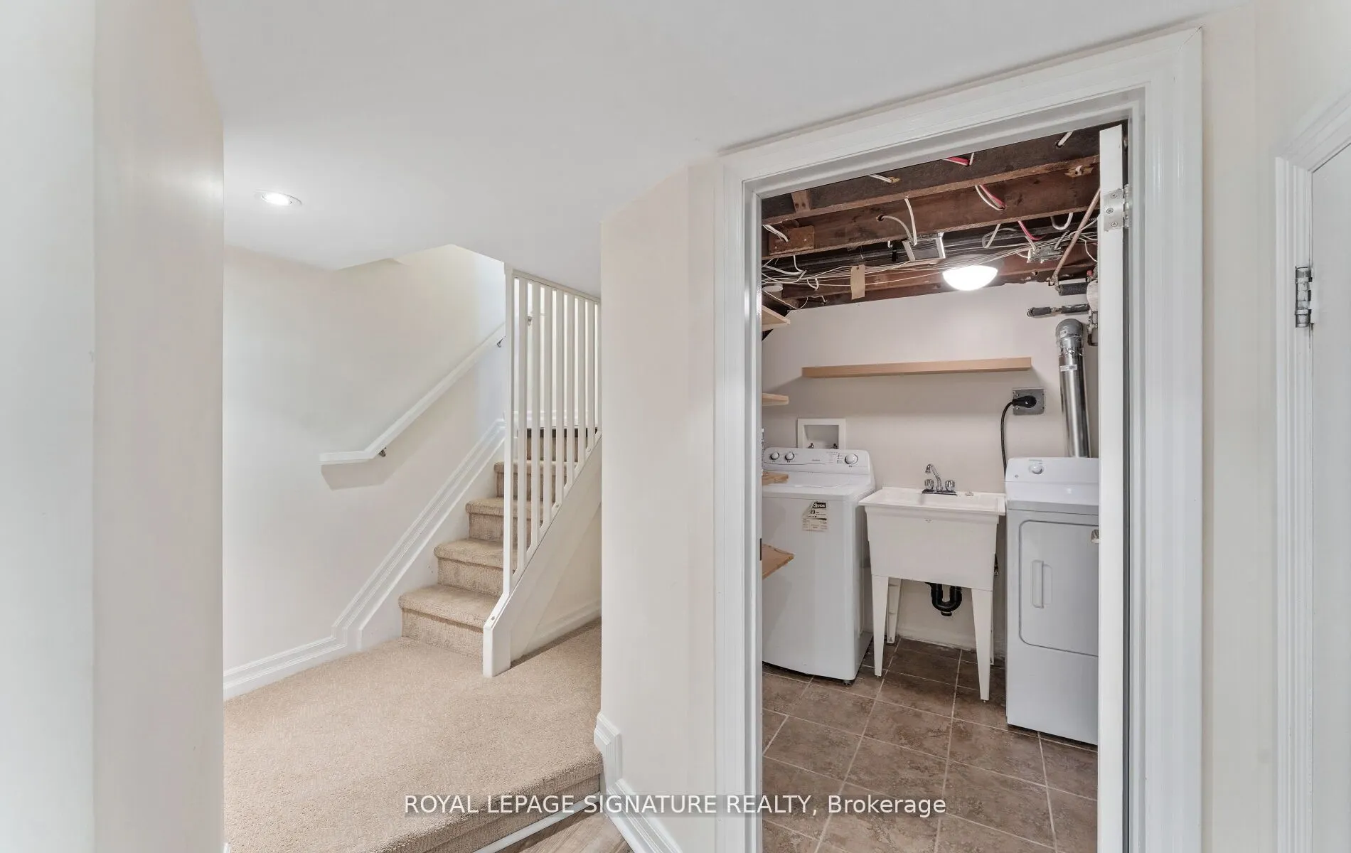 45 Hillsdale Avenue W