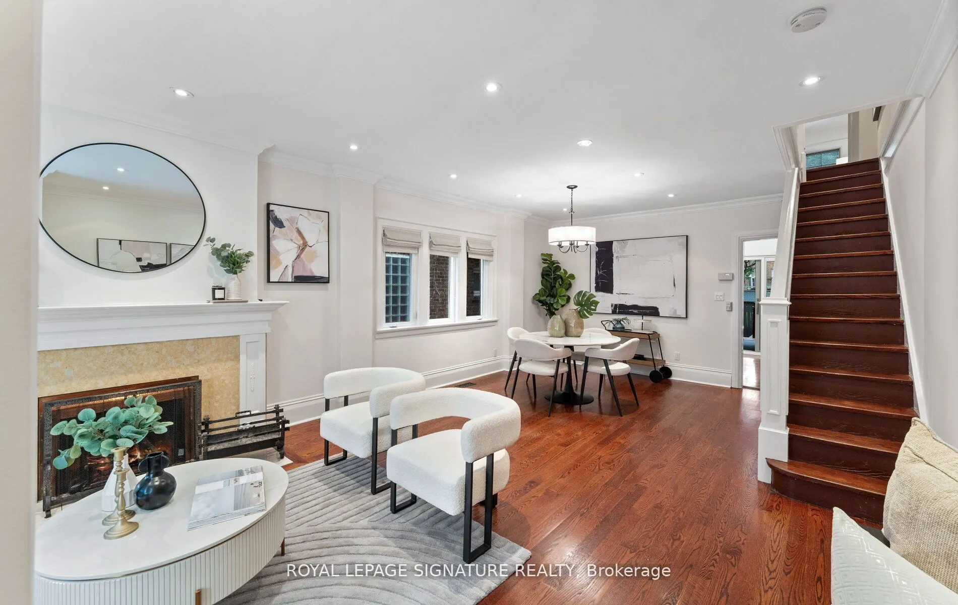 45 Hillsdale Avenue W