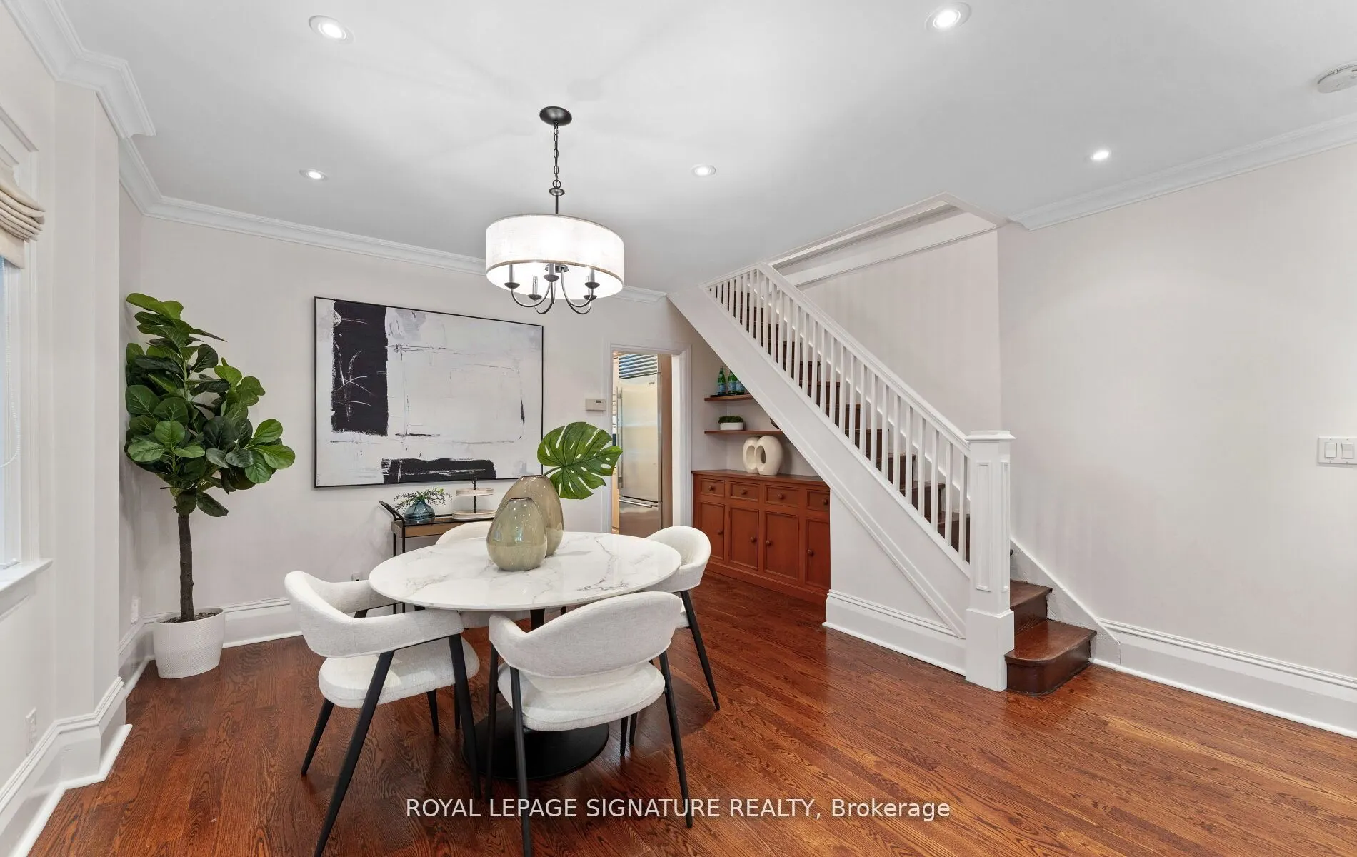 45 Hillsdale Avenue W