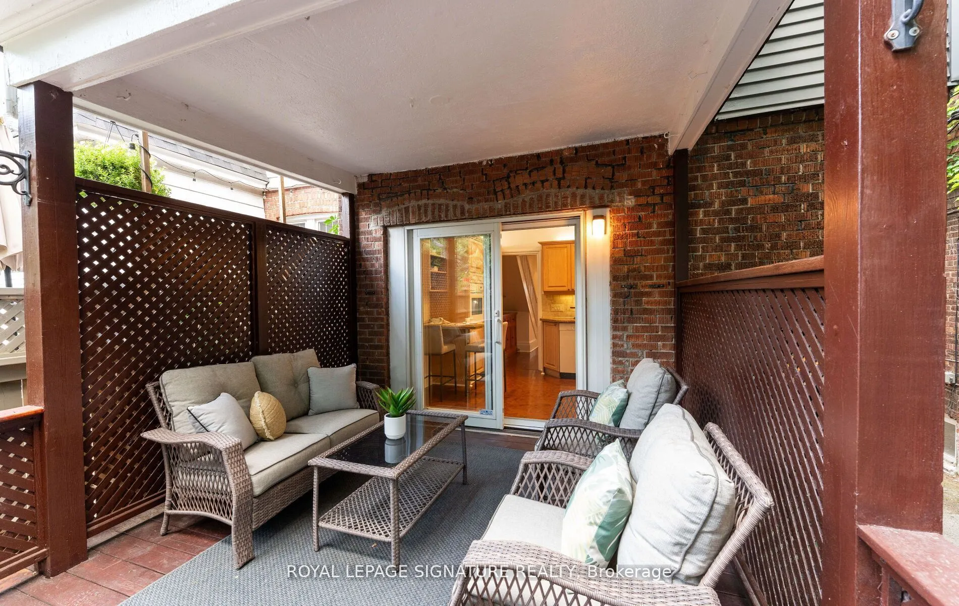 45 Hillsdale Avenue W