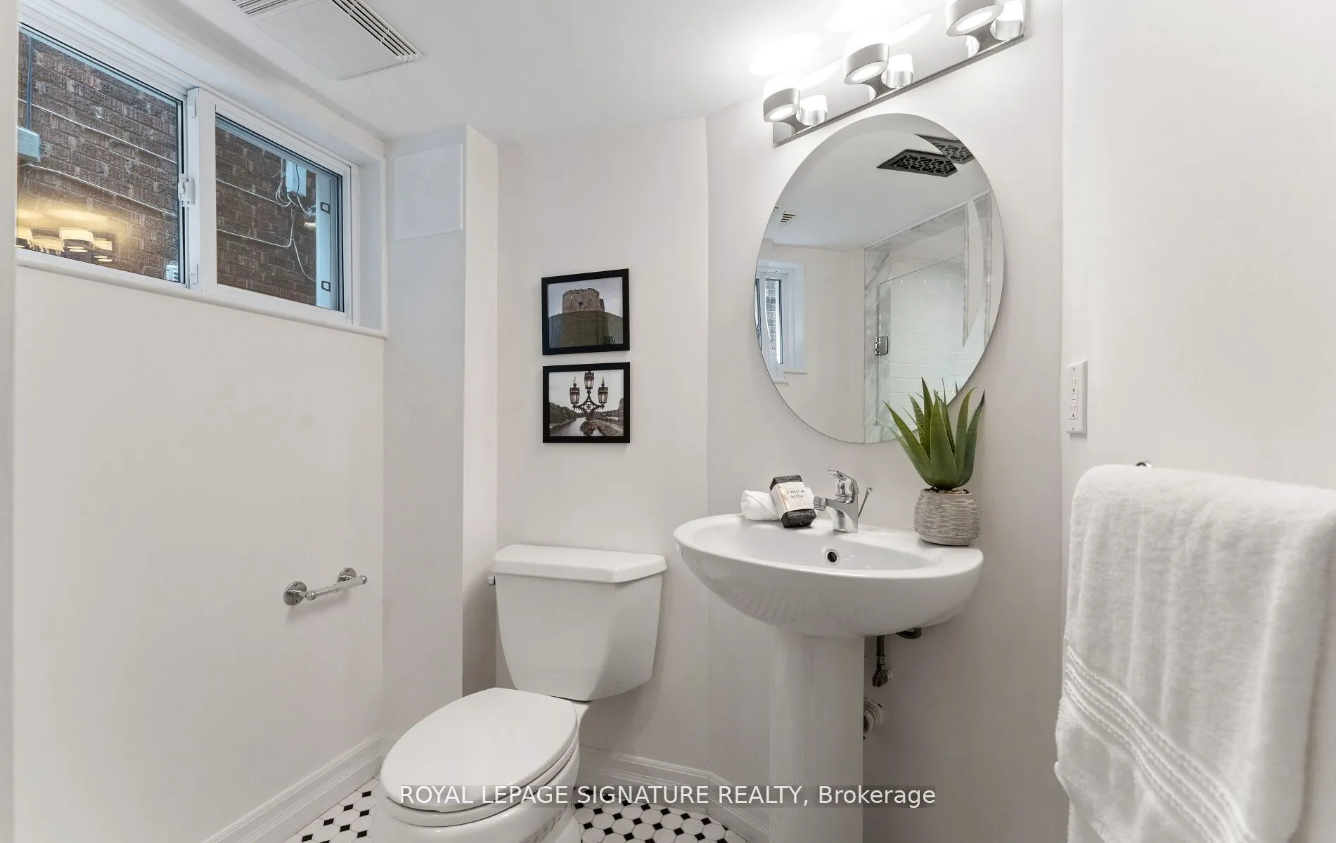 45 Hillsdale Avenue W