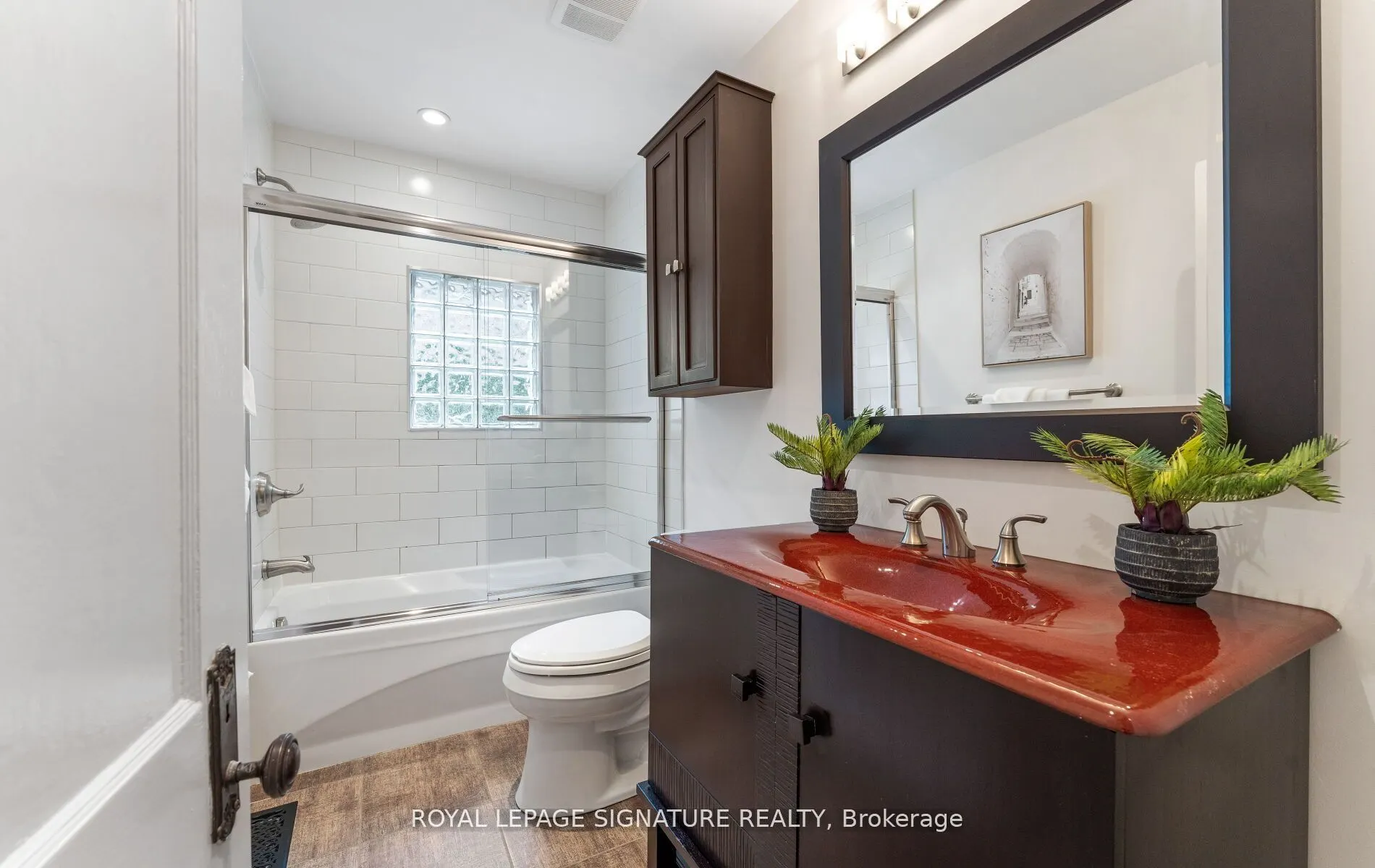 45 Hillsdale Avenue W