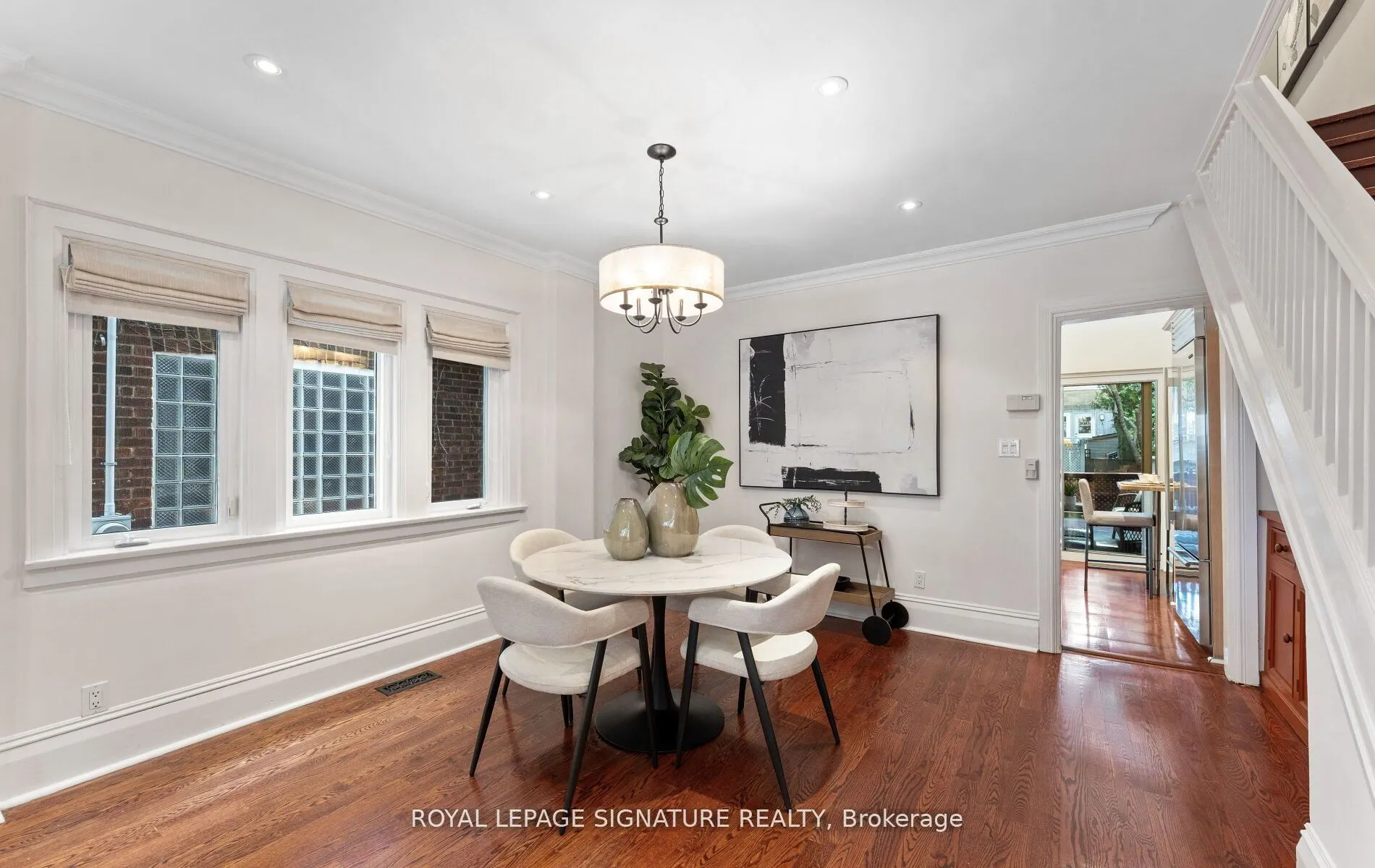 45 Hillsdale Avenue W