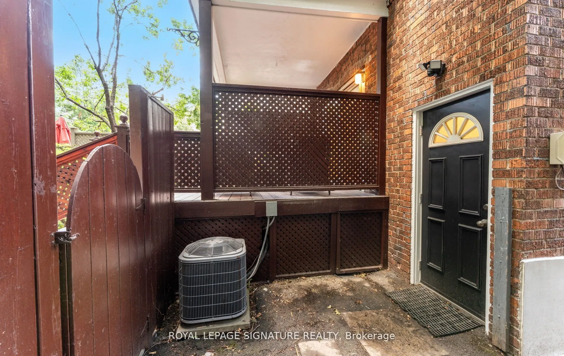 45 Hillsdale Avenue W