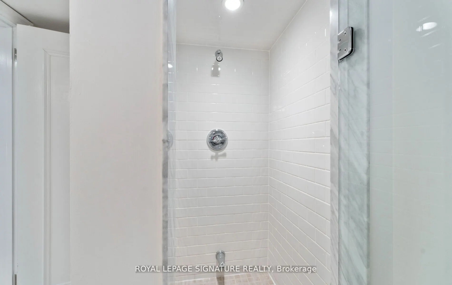 45 Hillsdale Avenue W