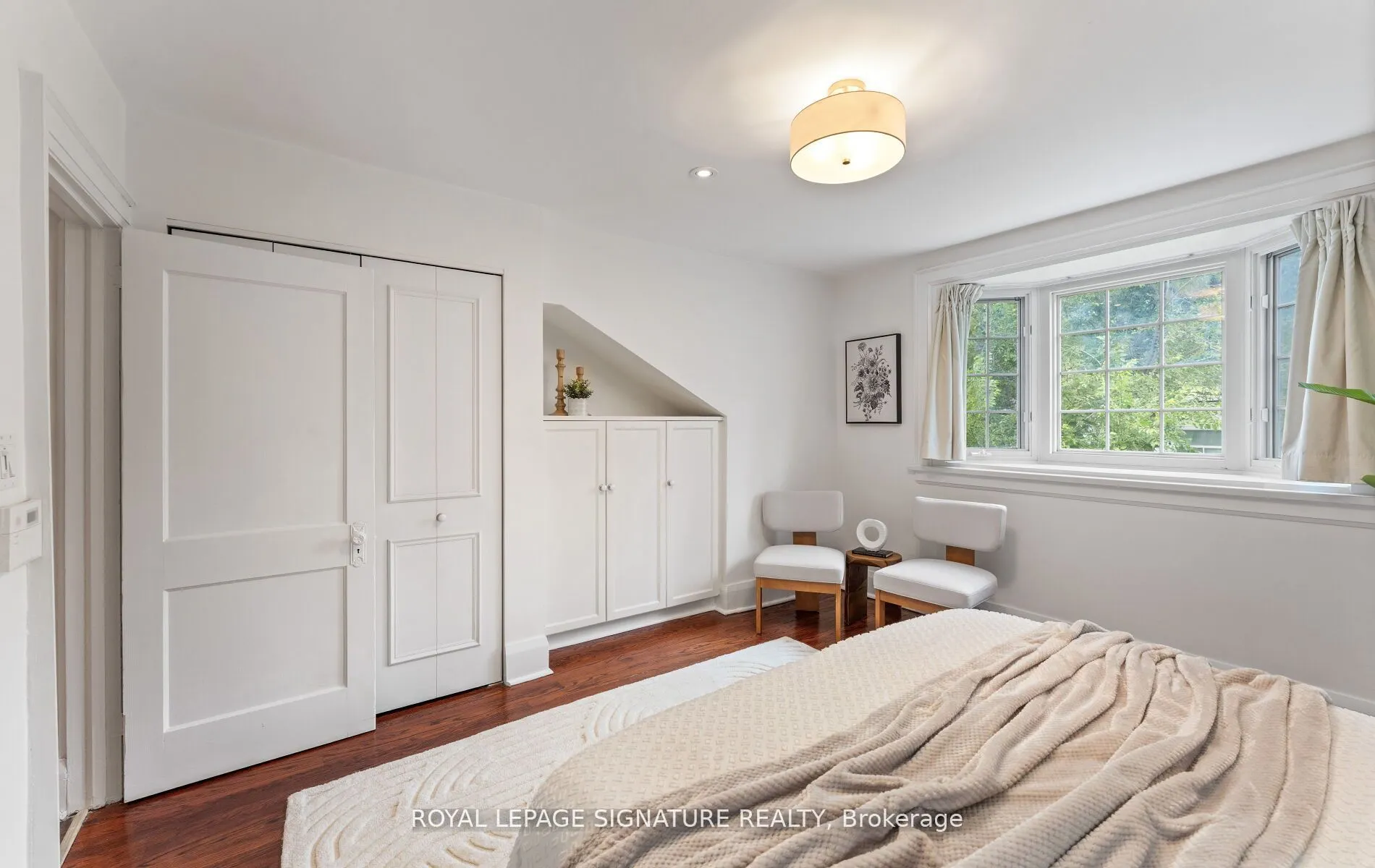 45 Hillsdale Avenue W