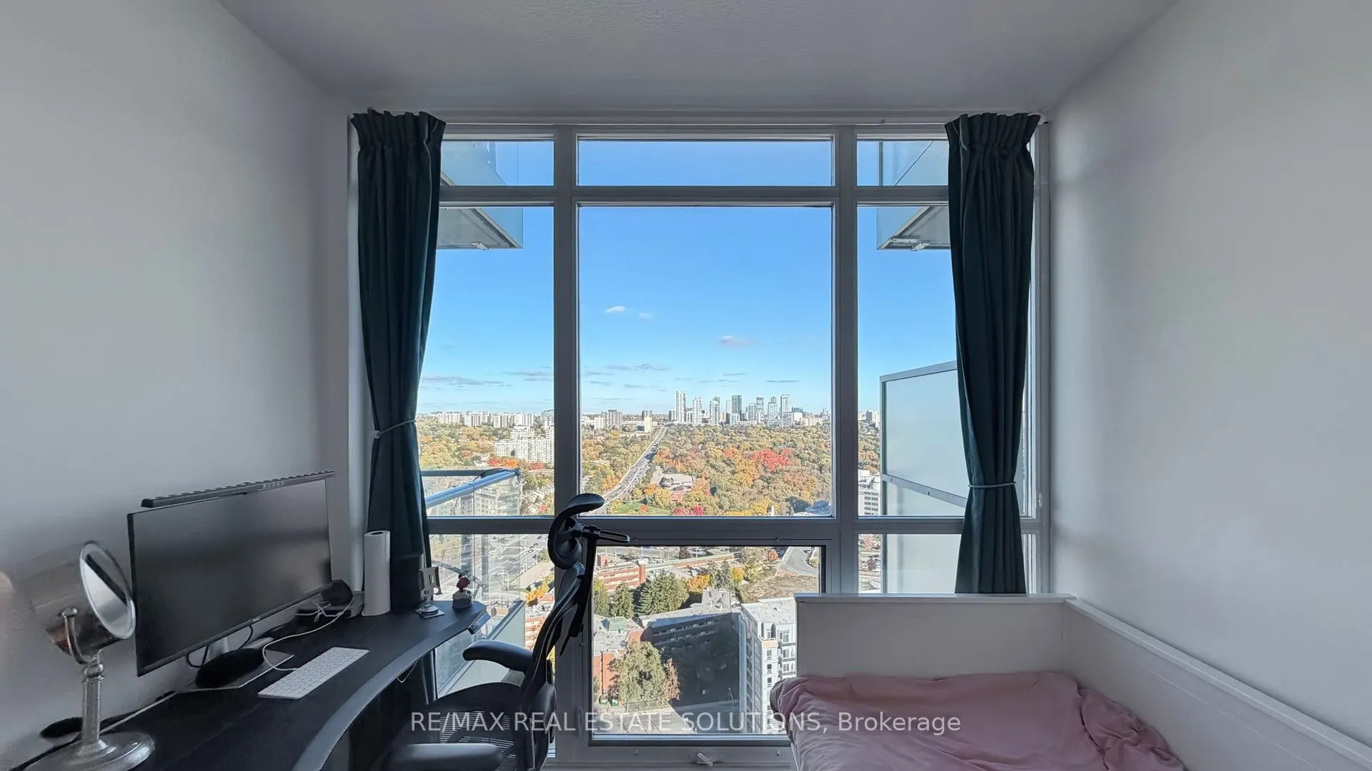 33 Singer Court, #3102