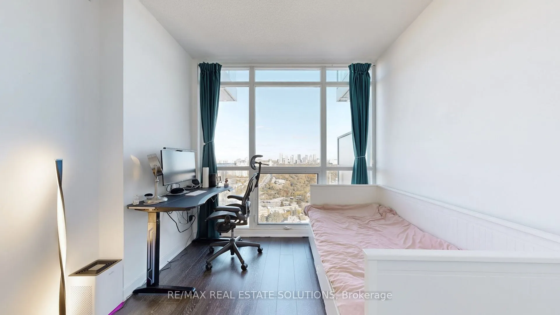 33 Singer Court, #3102