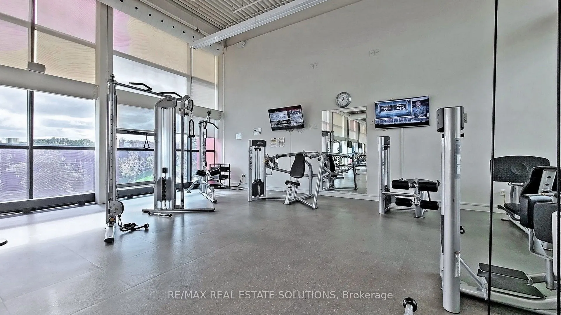 33 Singer Court, #3102