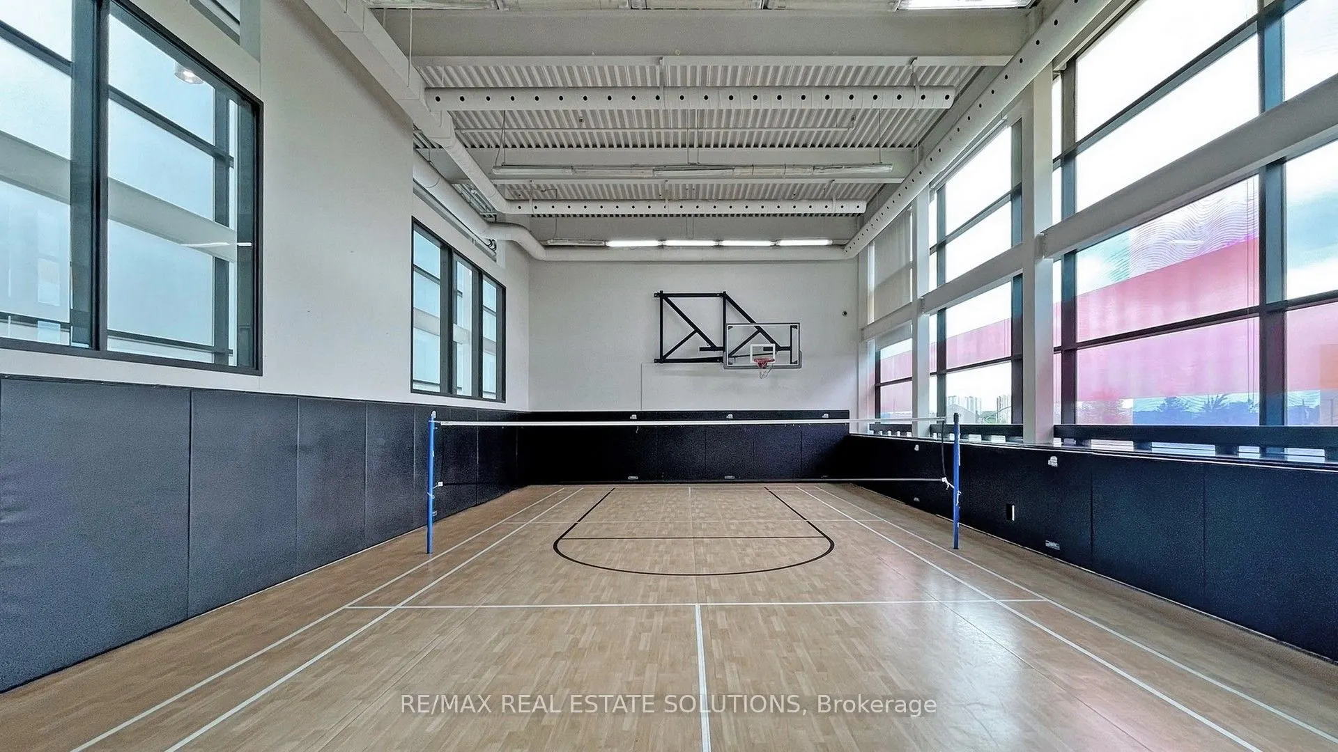 33 Singer Court, #3102