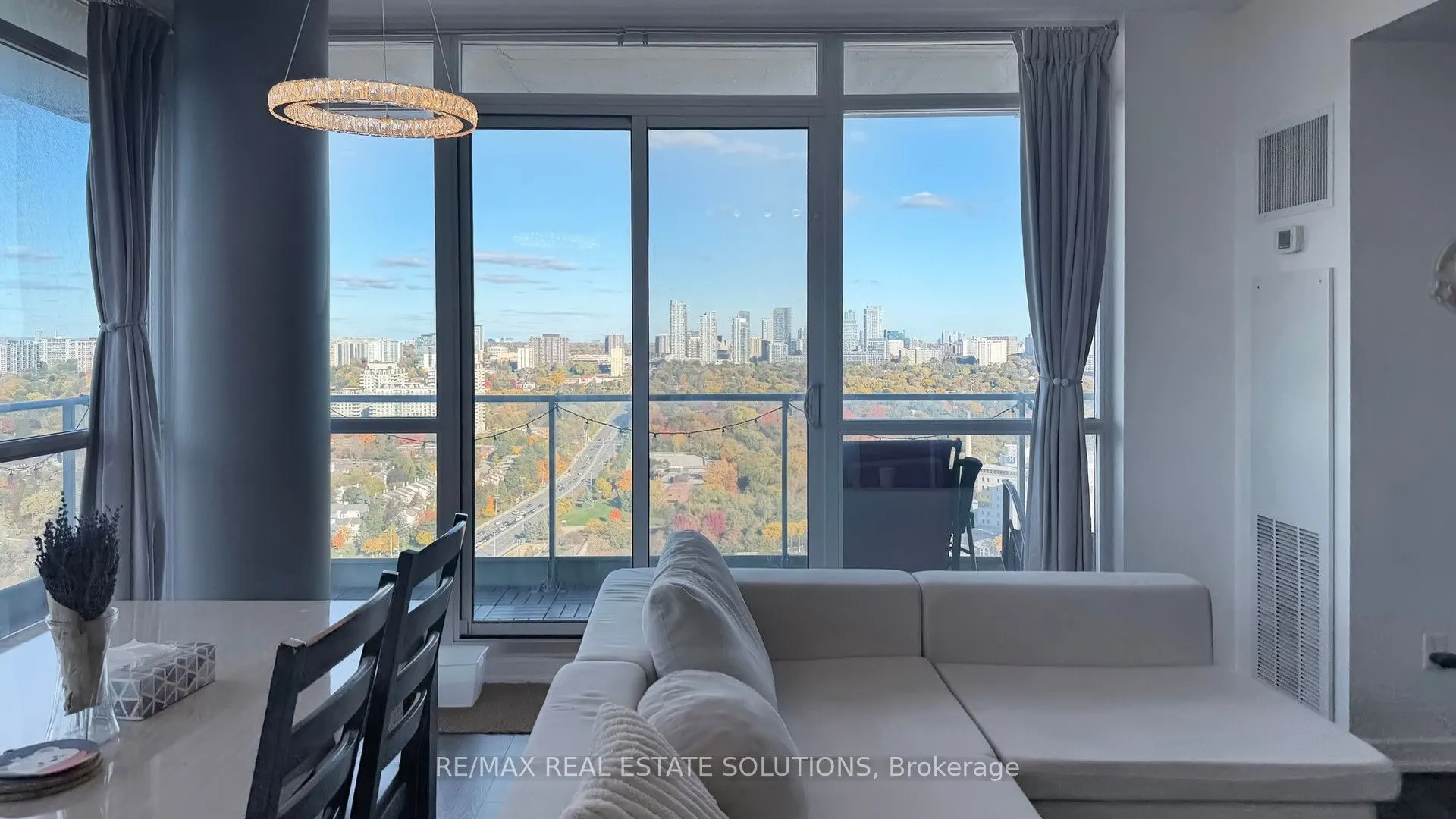 33 Singer Court, #3102